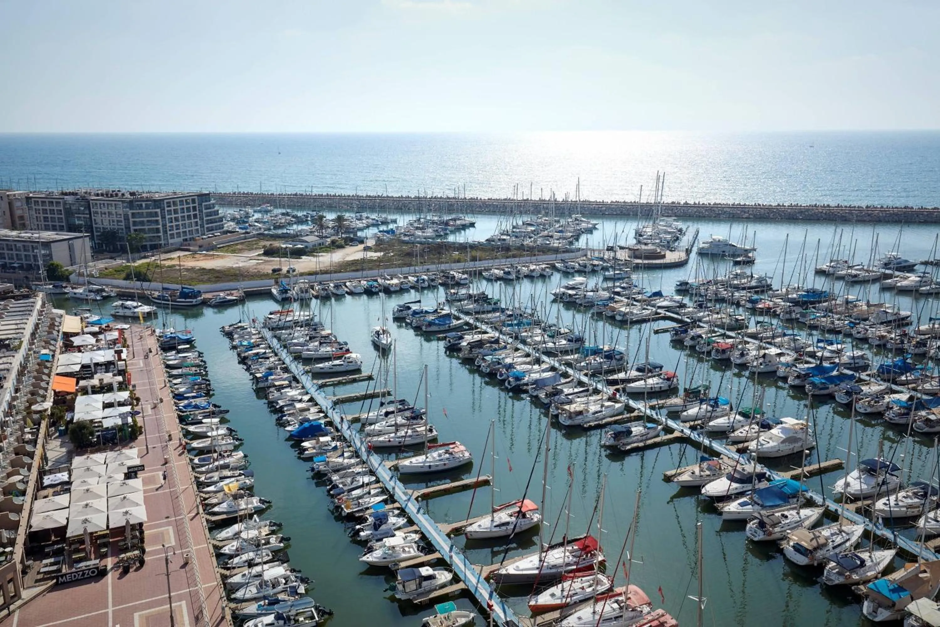 Bedroom in The Ritz-Carlton, Herzliya