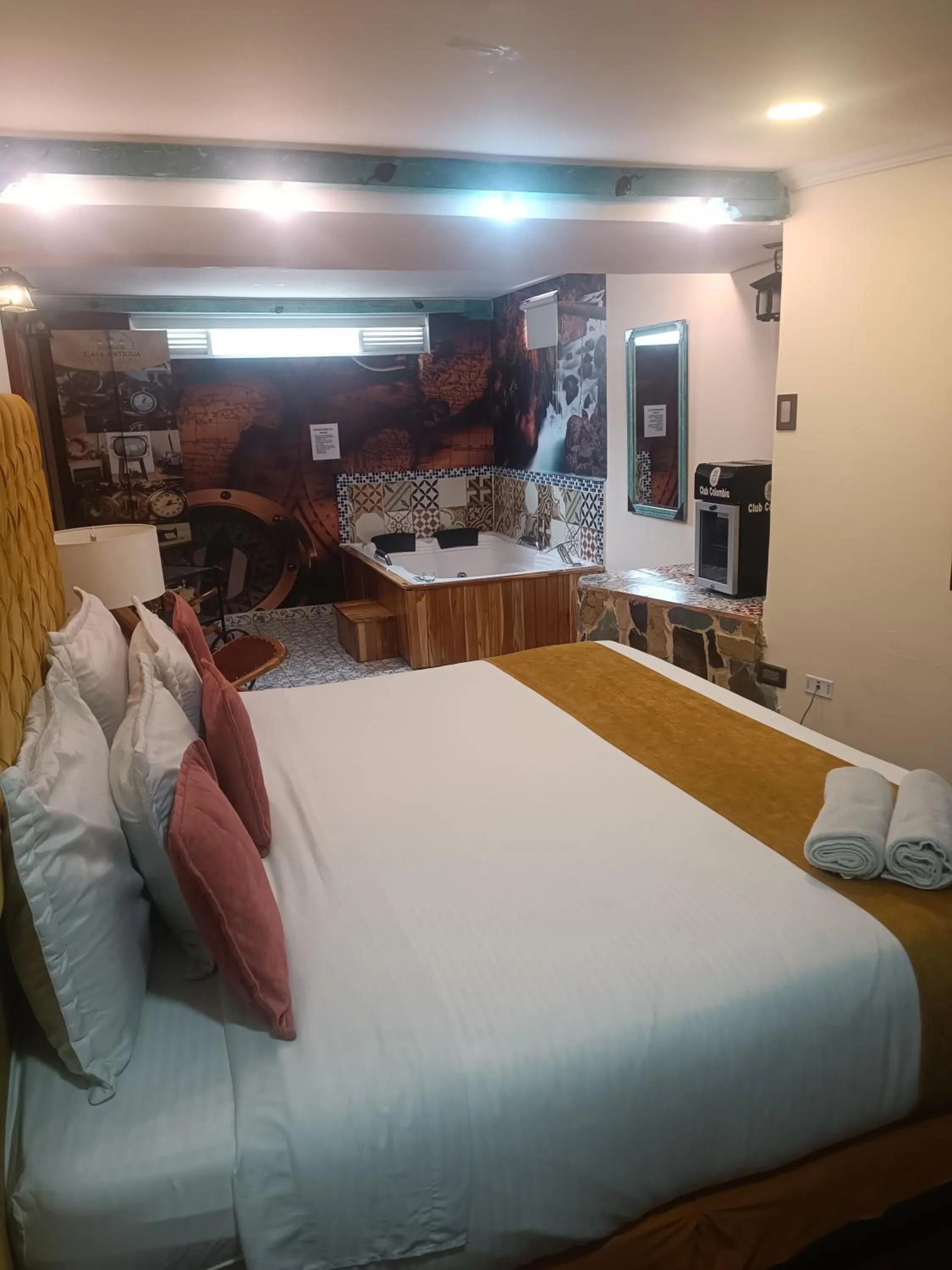 Hot Tub, Bed in Hotel Casa Antigua