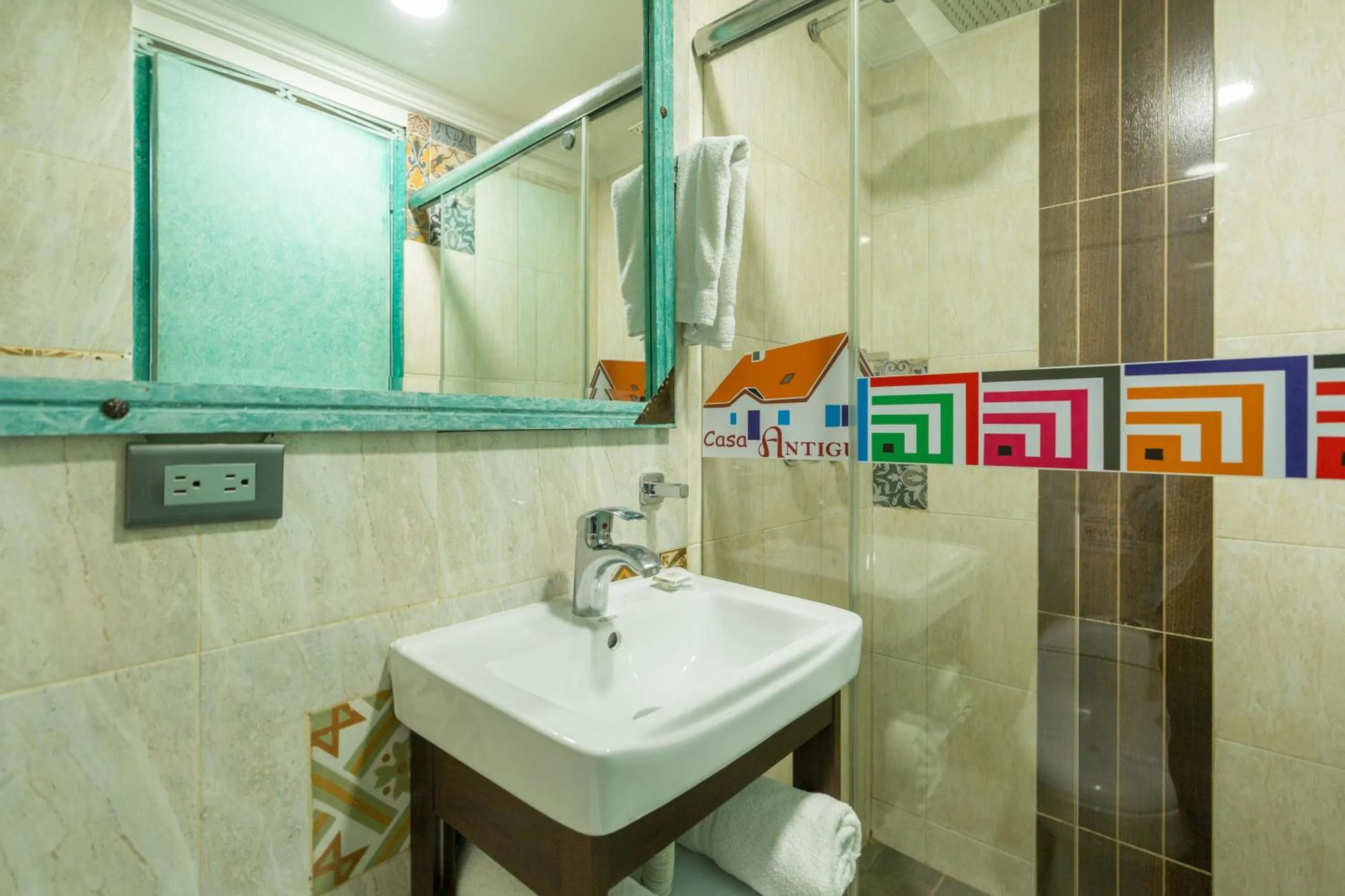 Shower in Hotel Casa Antigua