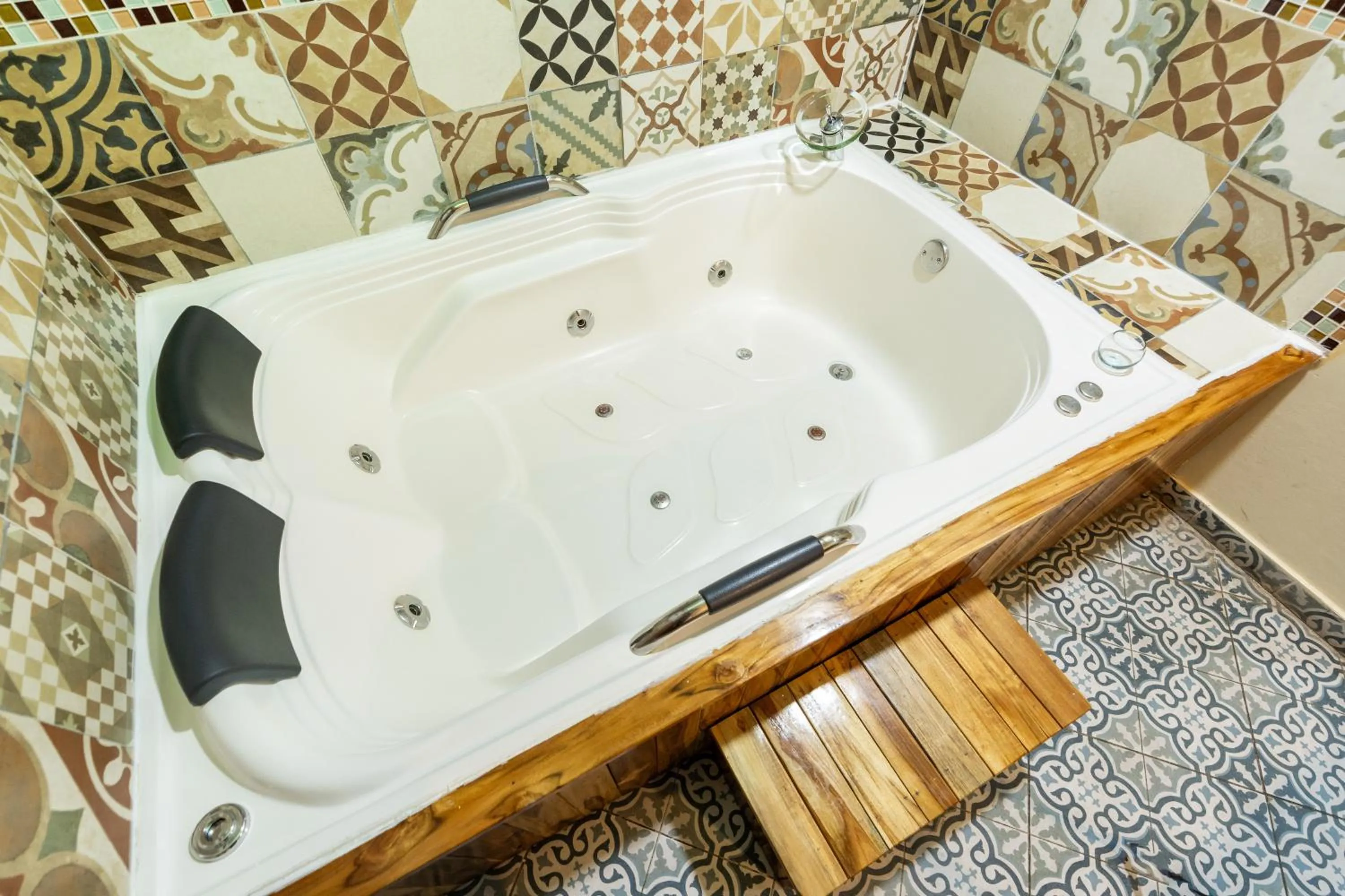 Hot Tub in Hotel Casa Antigua