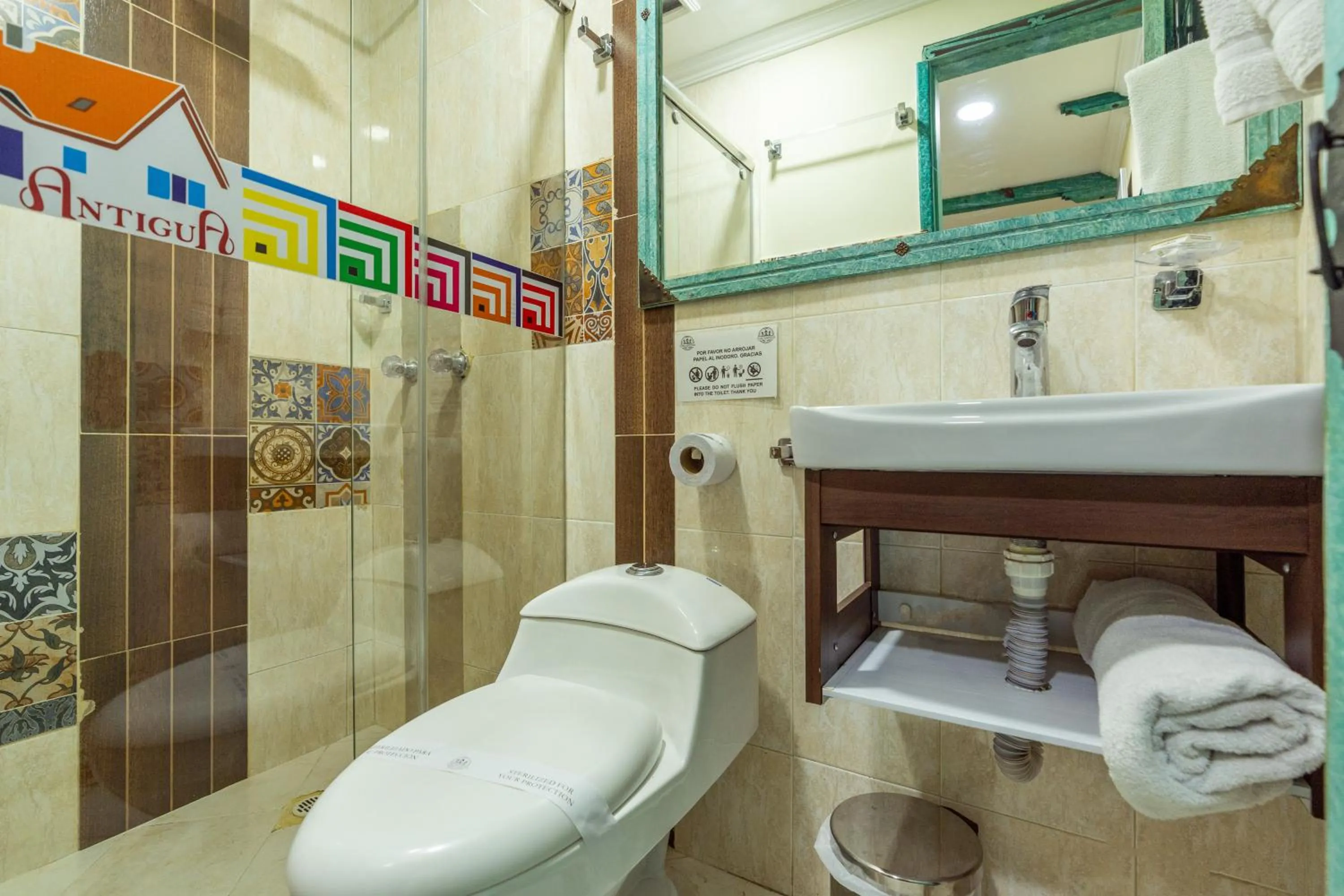 Shower in Hotel Casa Antigua