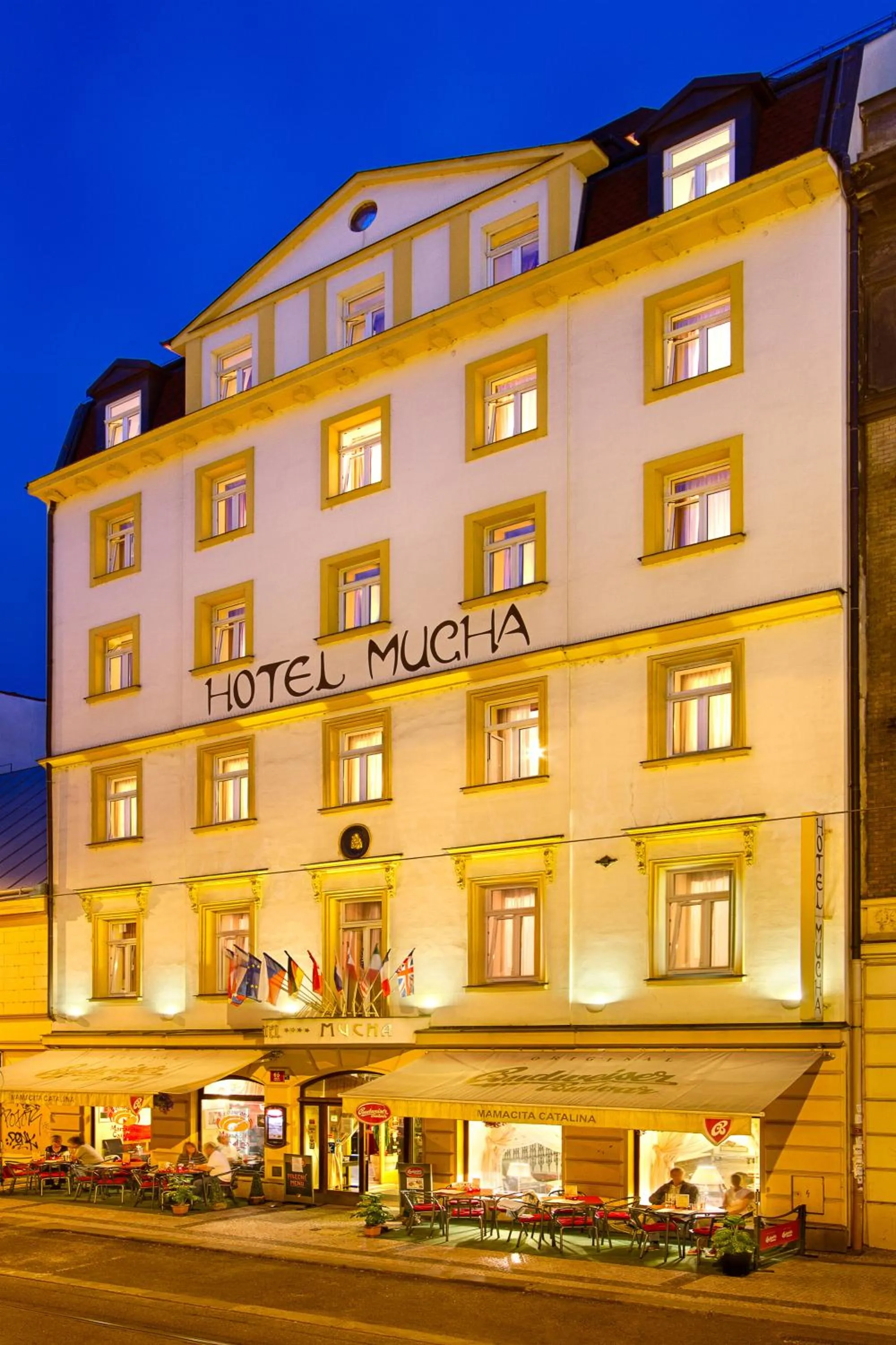 Property building in Hotel Mucha