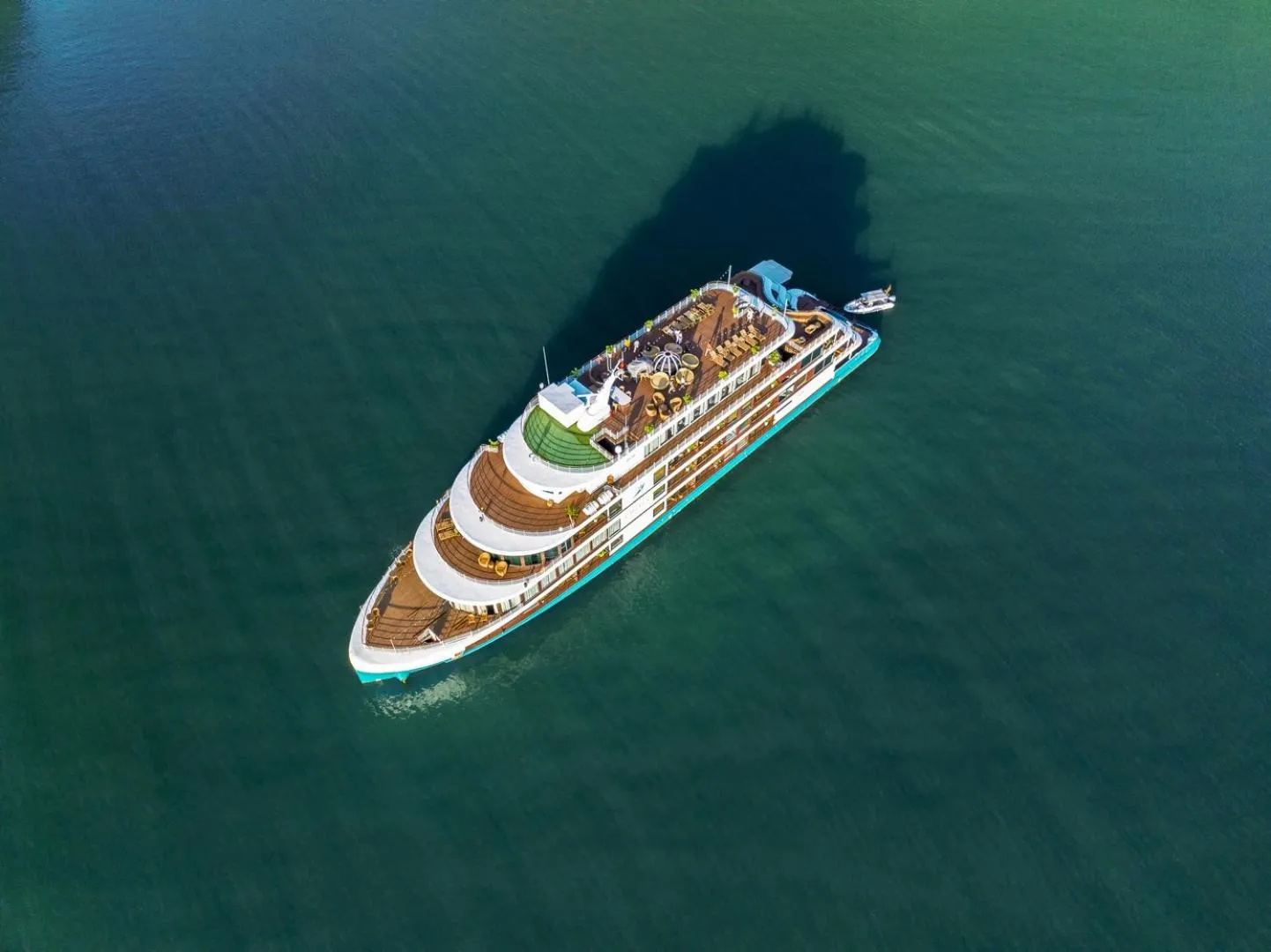 Property building in Halong Capella Cruise - Member of Lyra cruise collection