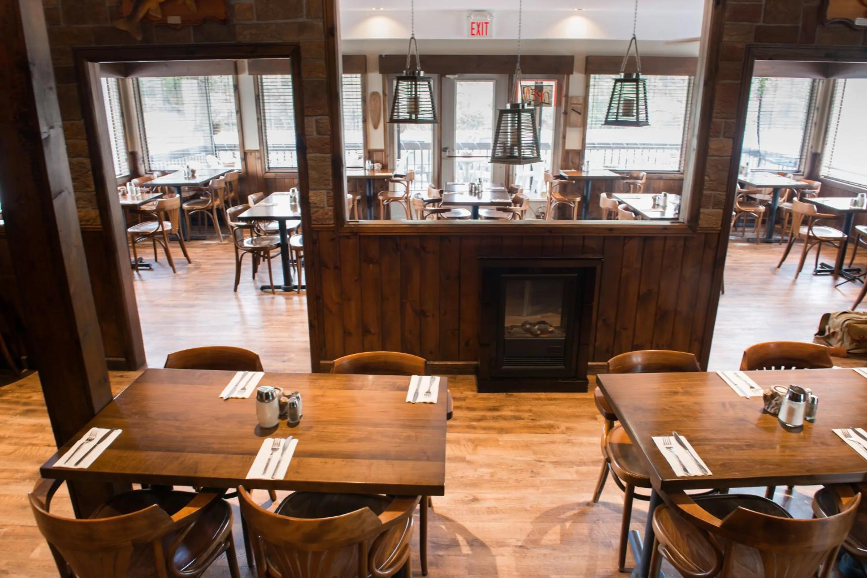 Dining area in Trapper's Choice Inn & Restaurant