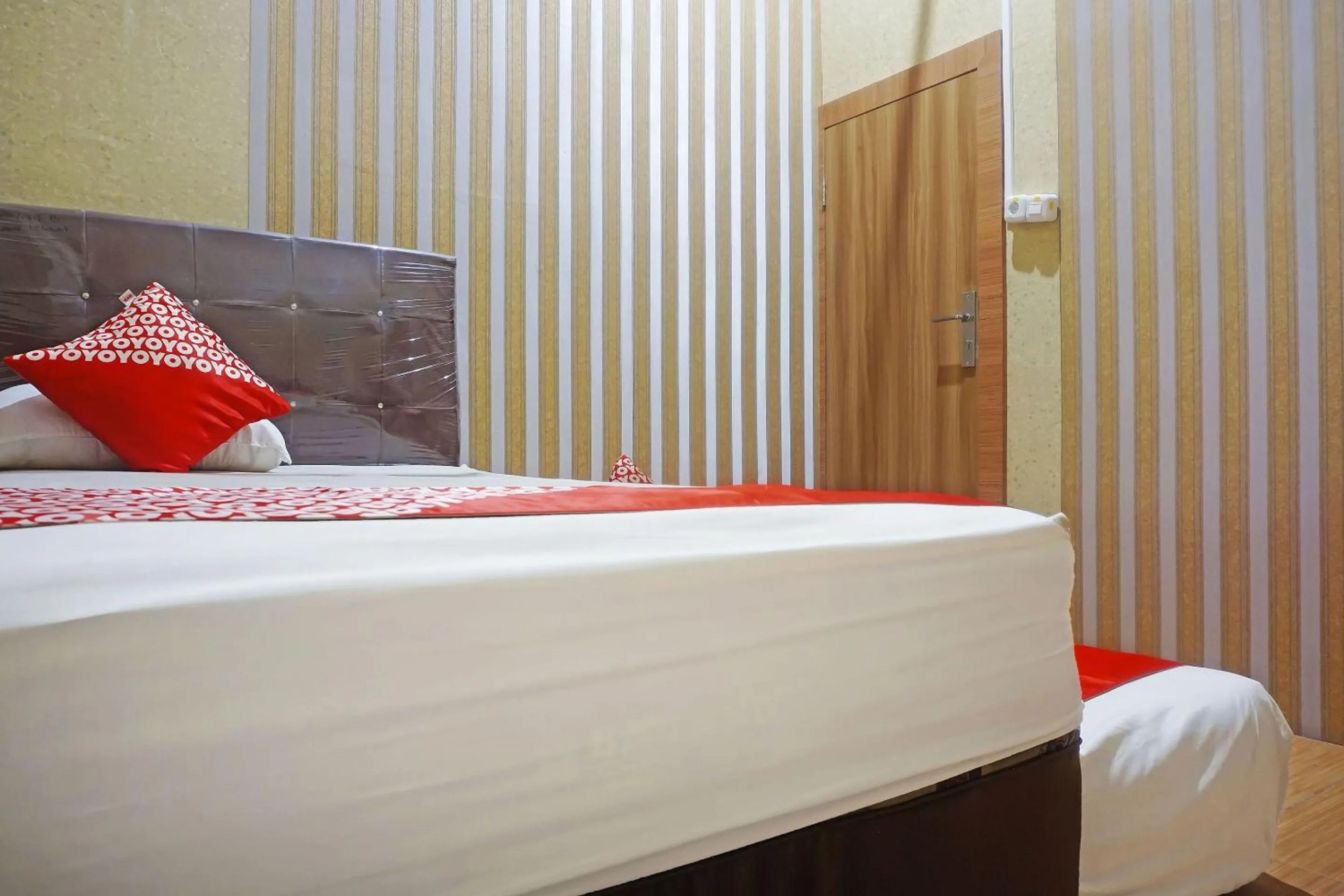 Bedroom, Bed in Hotel O Sari Jeneponto