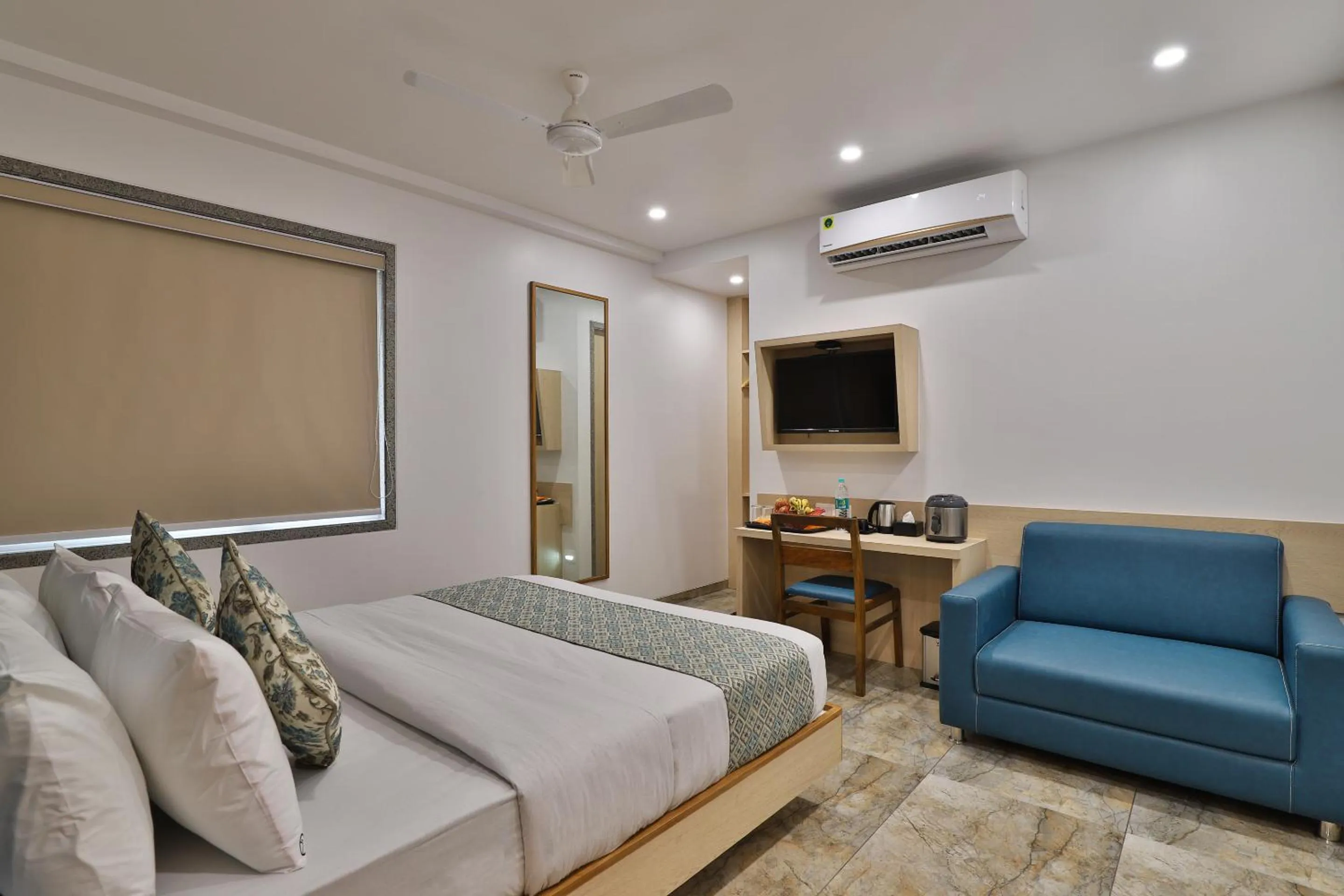 Photo of the whole room in 7 Orbit Hotel, Surat