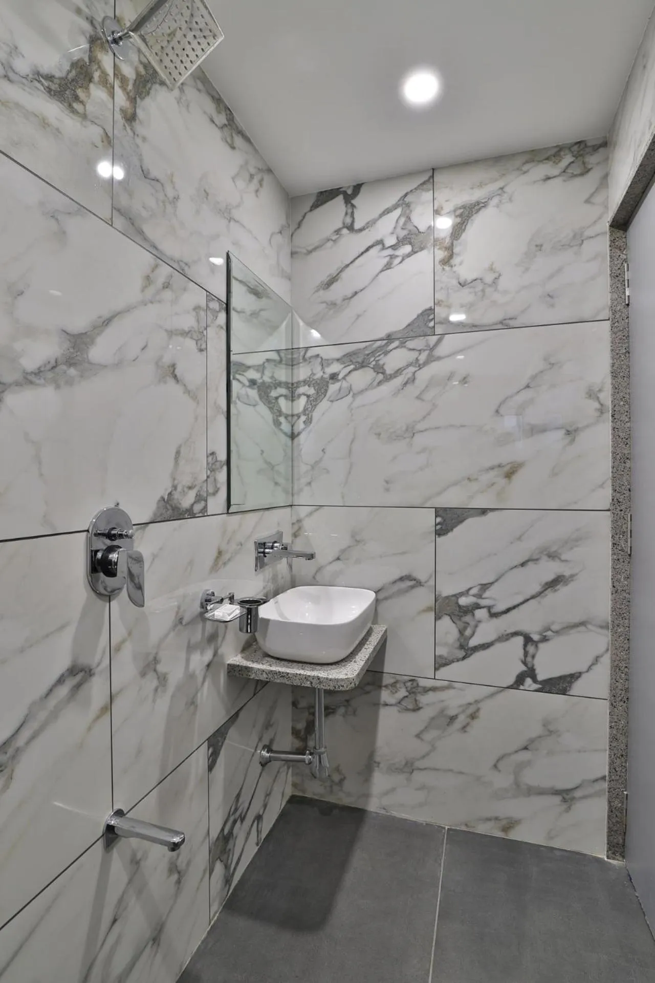 Bathroom in 7 Orbit Hotel, Surat