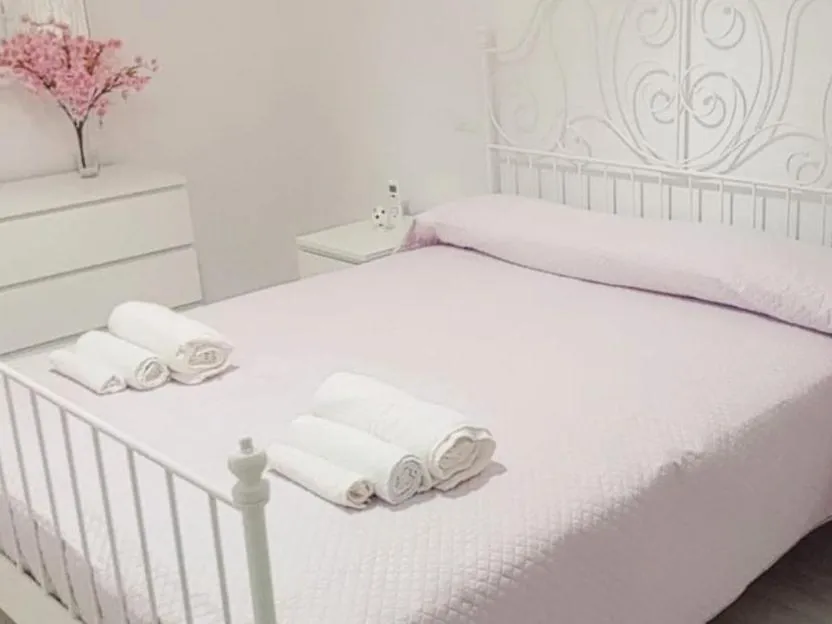 Photo of the whole room, Bed in Anna's House