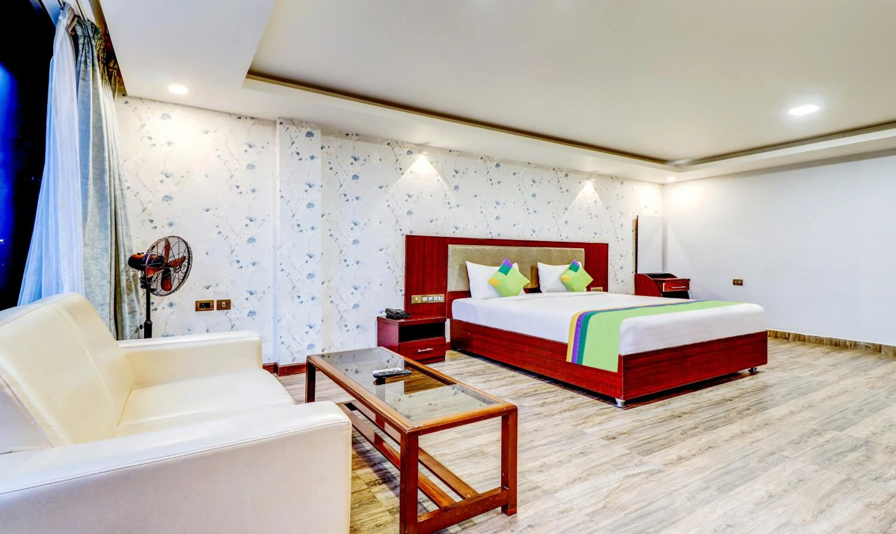 Photo of the whole room in Treebo Paul's Inn