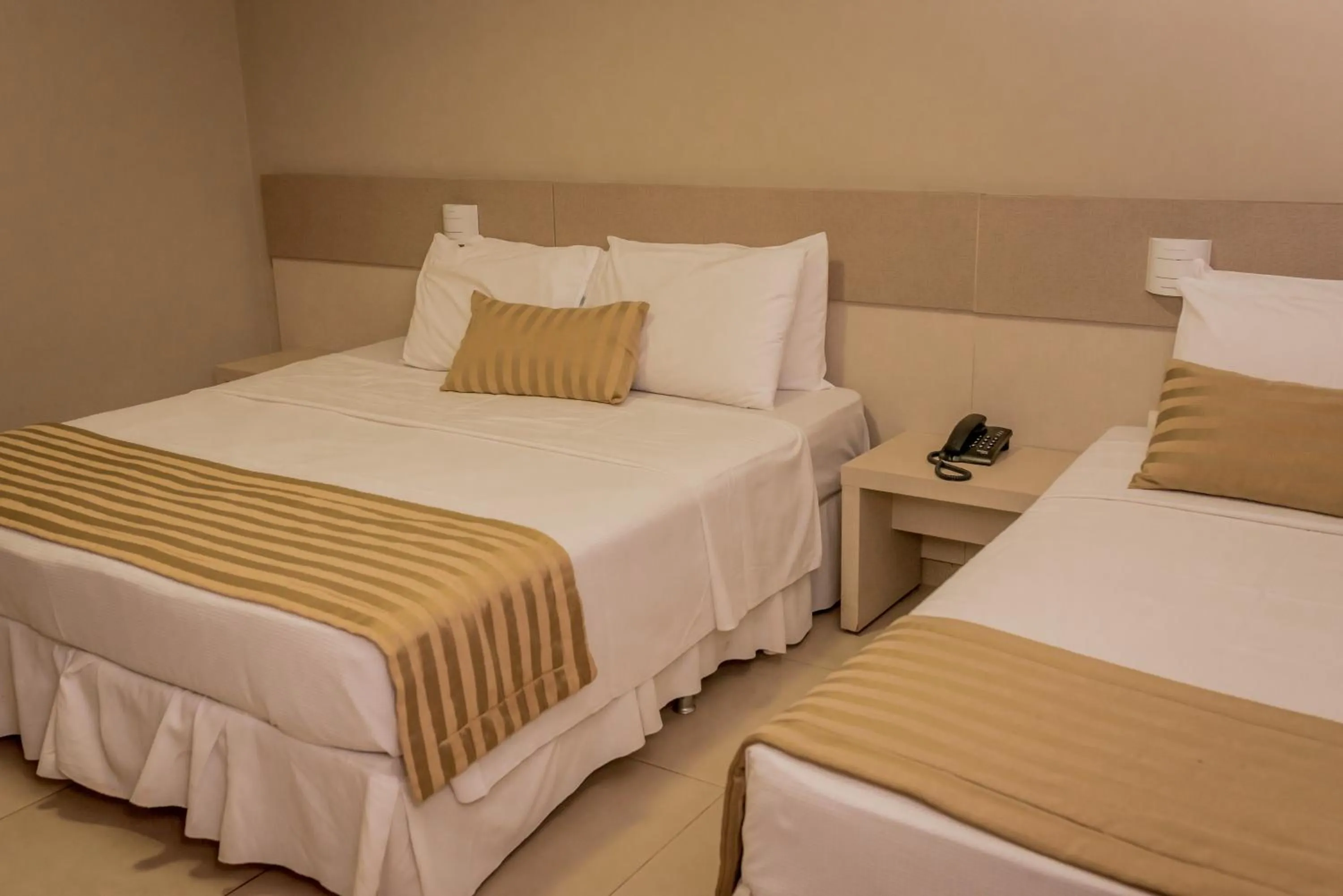 Bedroom, Bed in Fenix Hotel Araxá