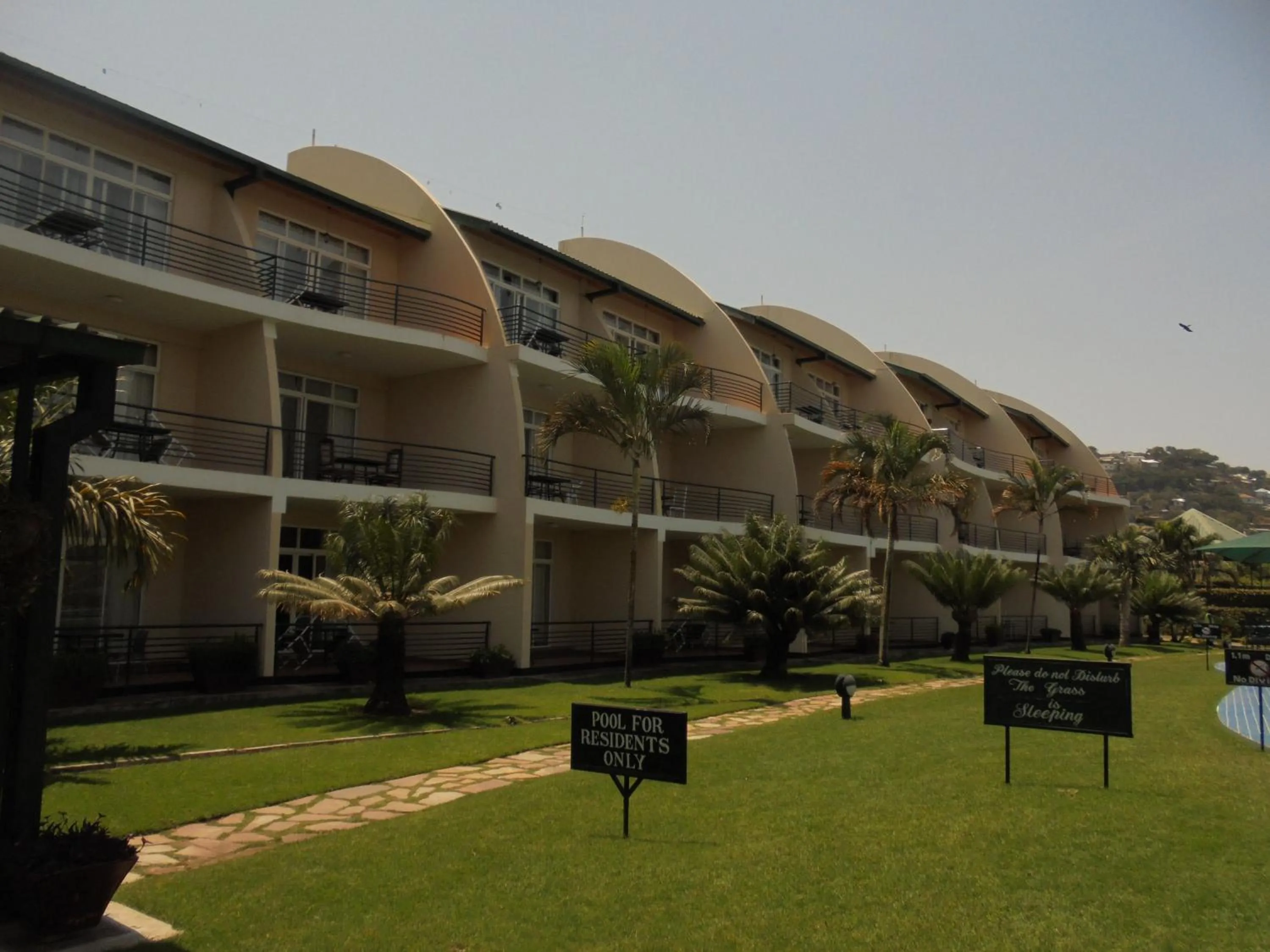 Property building in Ryan's Bay Hotel