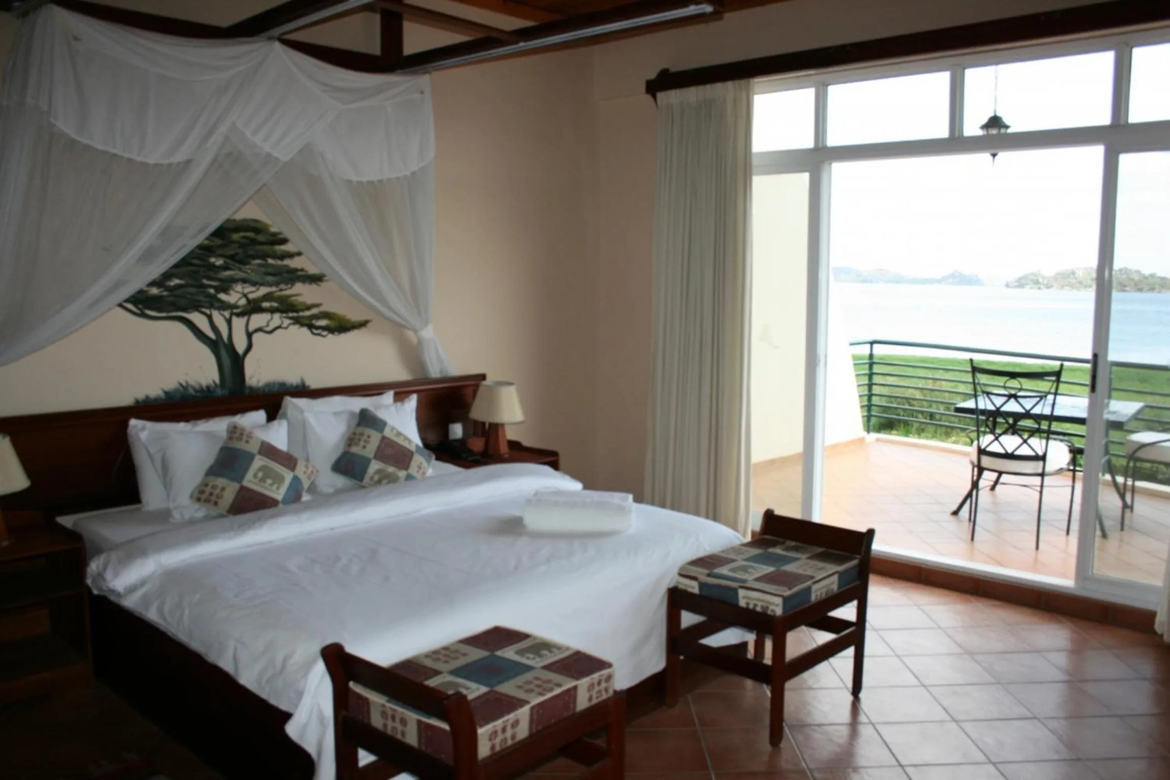 Bedroom, Bed in Ryan's Bay Hotel