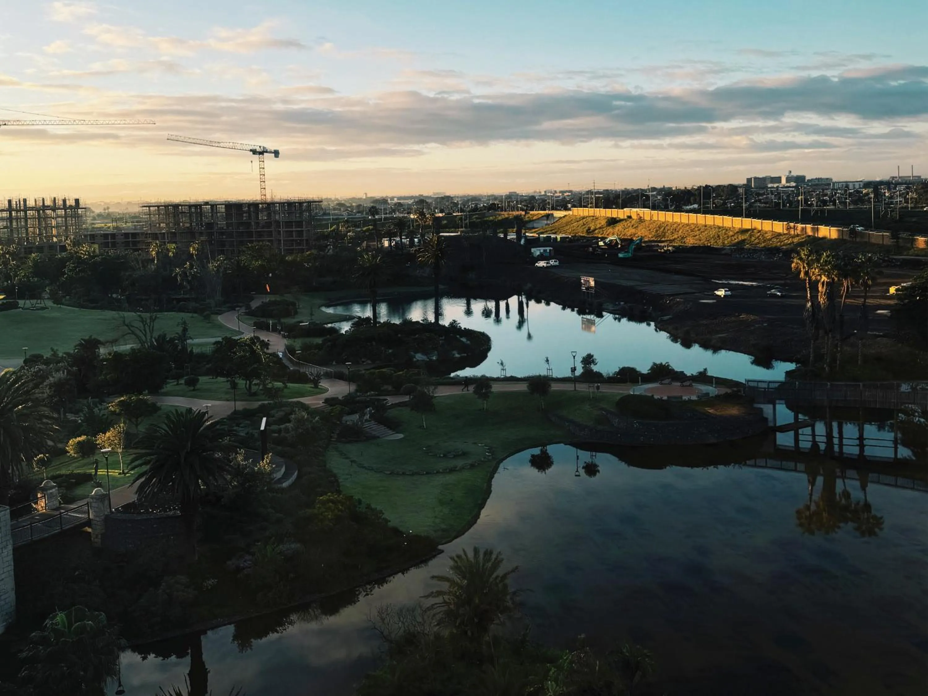 Lake view in Century City Hotel Bridgewater
