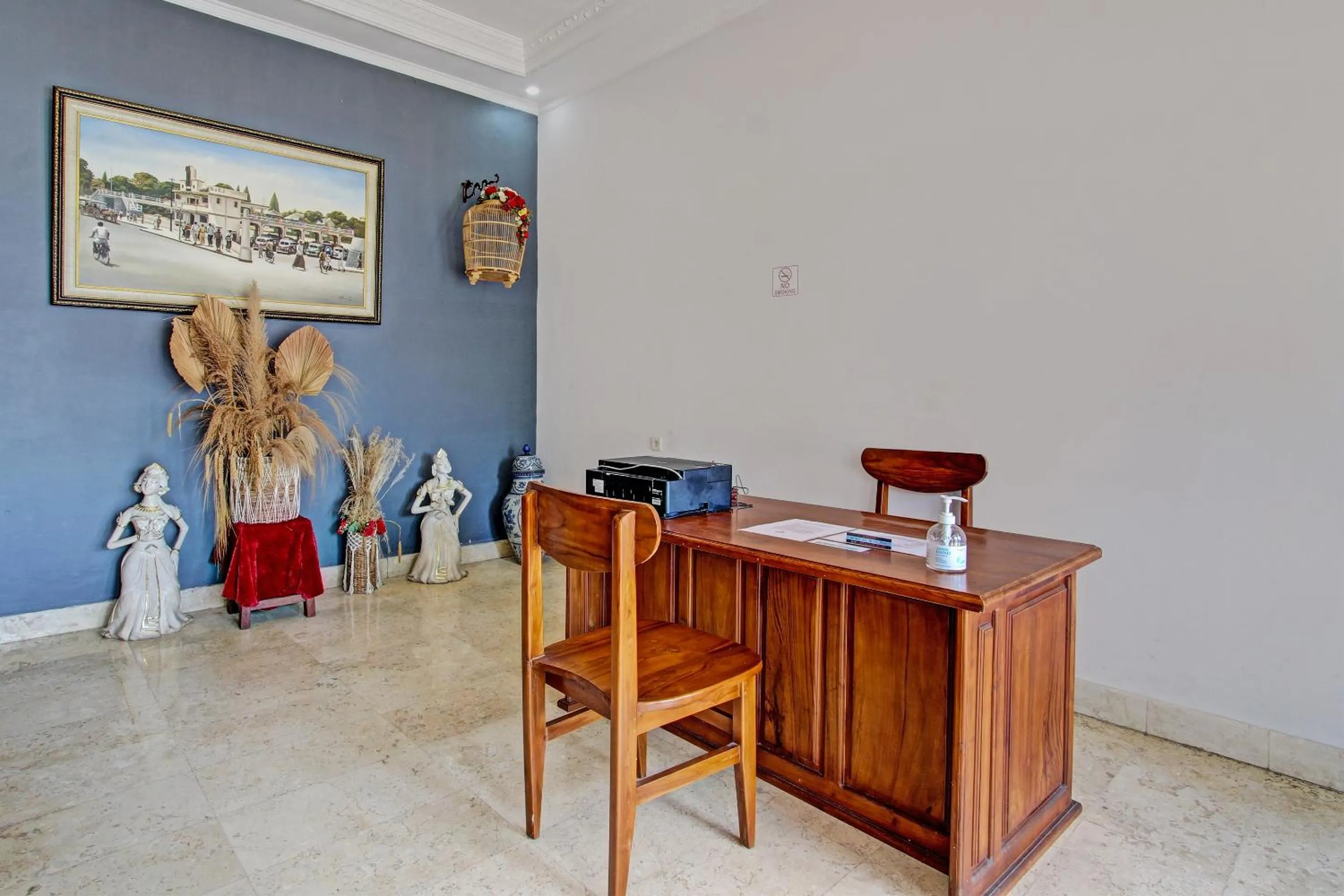 Lobby or reception in OYO Life 92686 Lanaya Guesthouse Syariah