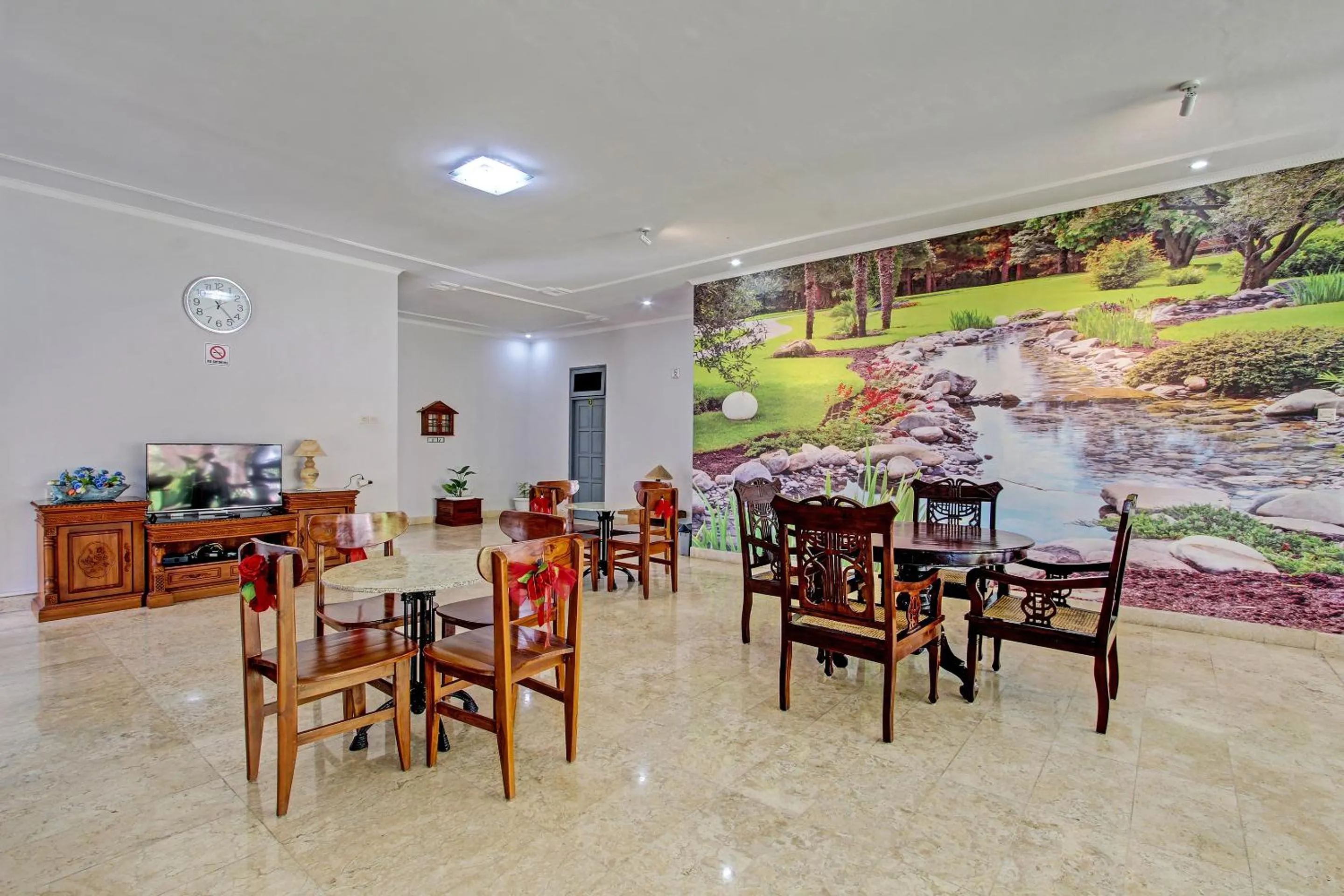 Lobby or reception in OYO Life 92686 Lanaya Guesthouse Syariah