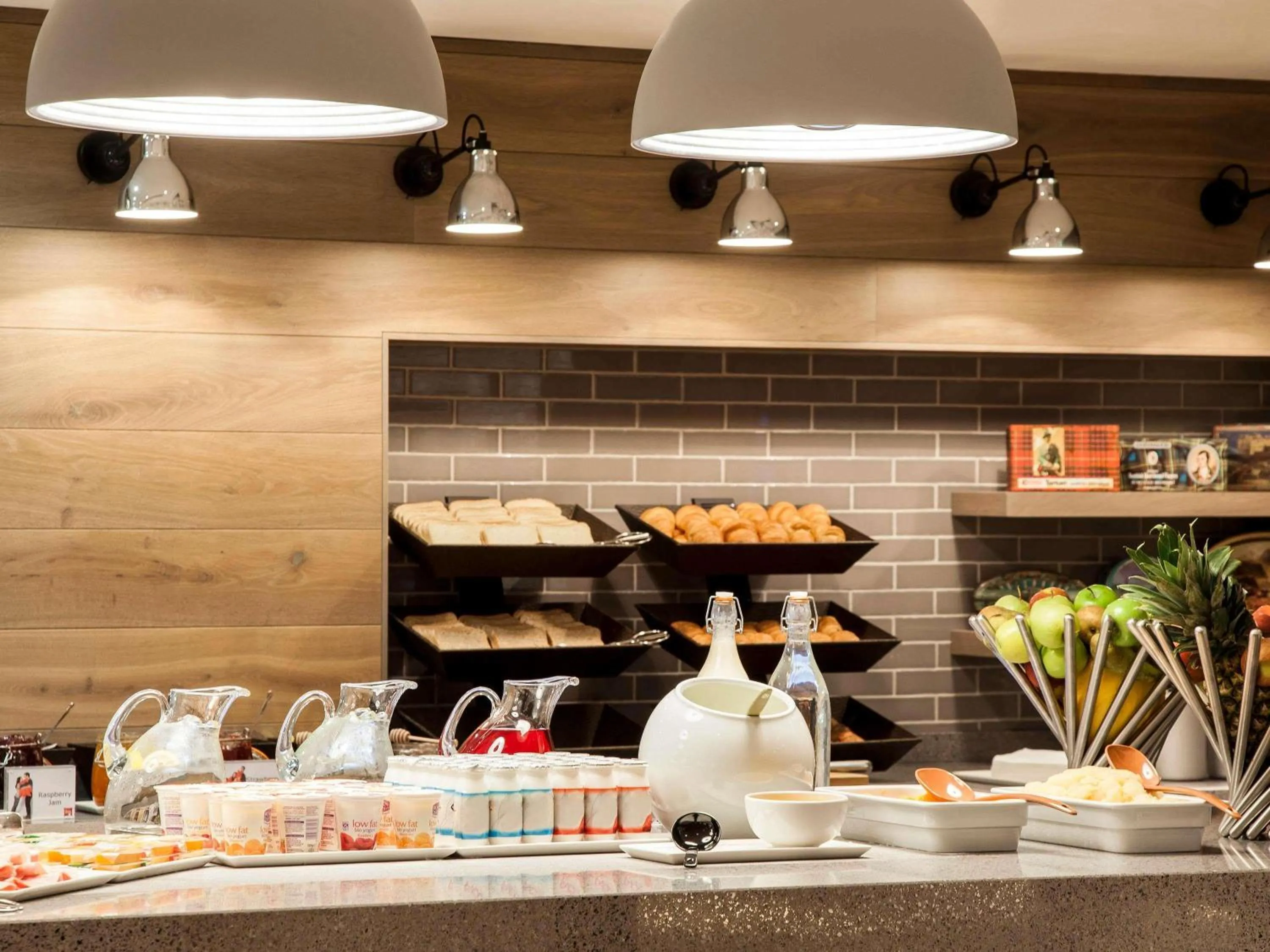 Restaurant/places to eat in ibis Edinburgh Centre South Bridge – Royal Mile