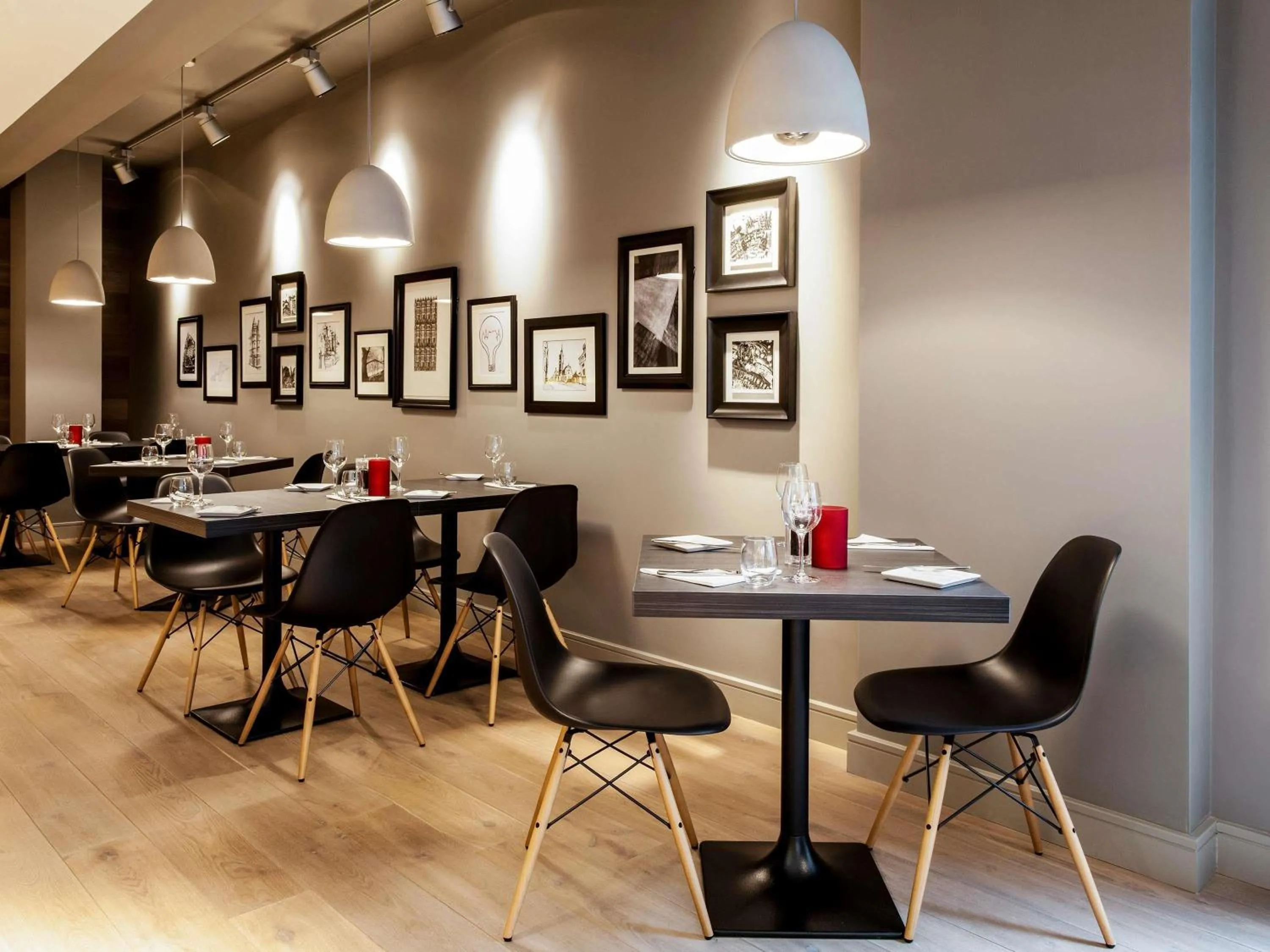 Restaurant/places to eat in ibis Edinburgh Centre South Bridge – Royal Mile