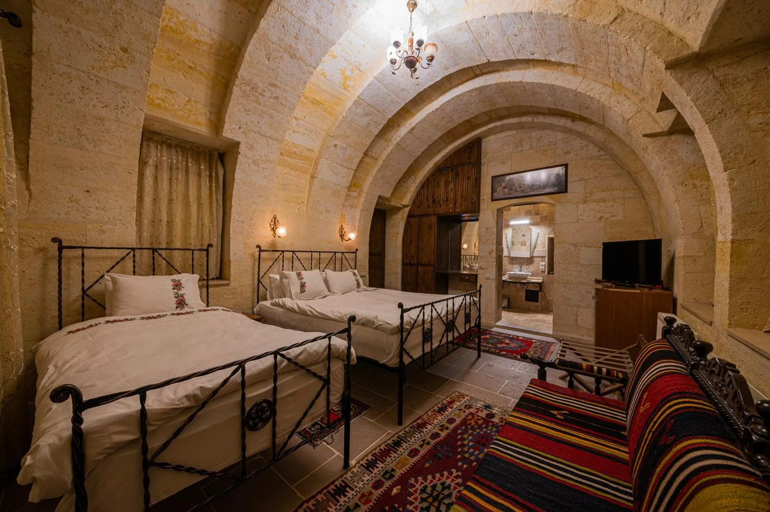 Bed in Konak Bezirhane Cave Otel