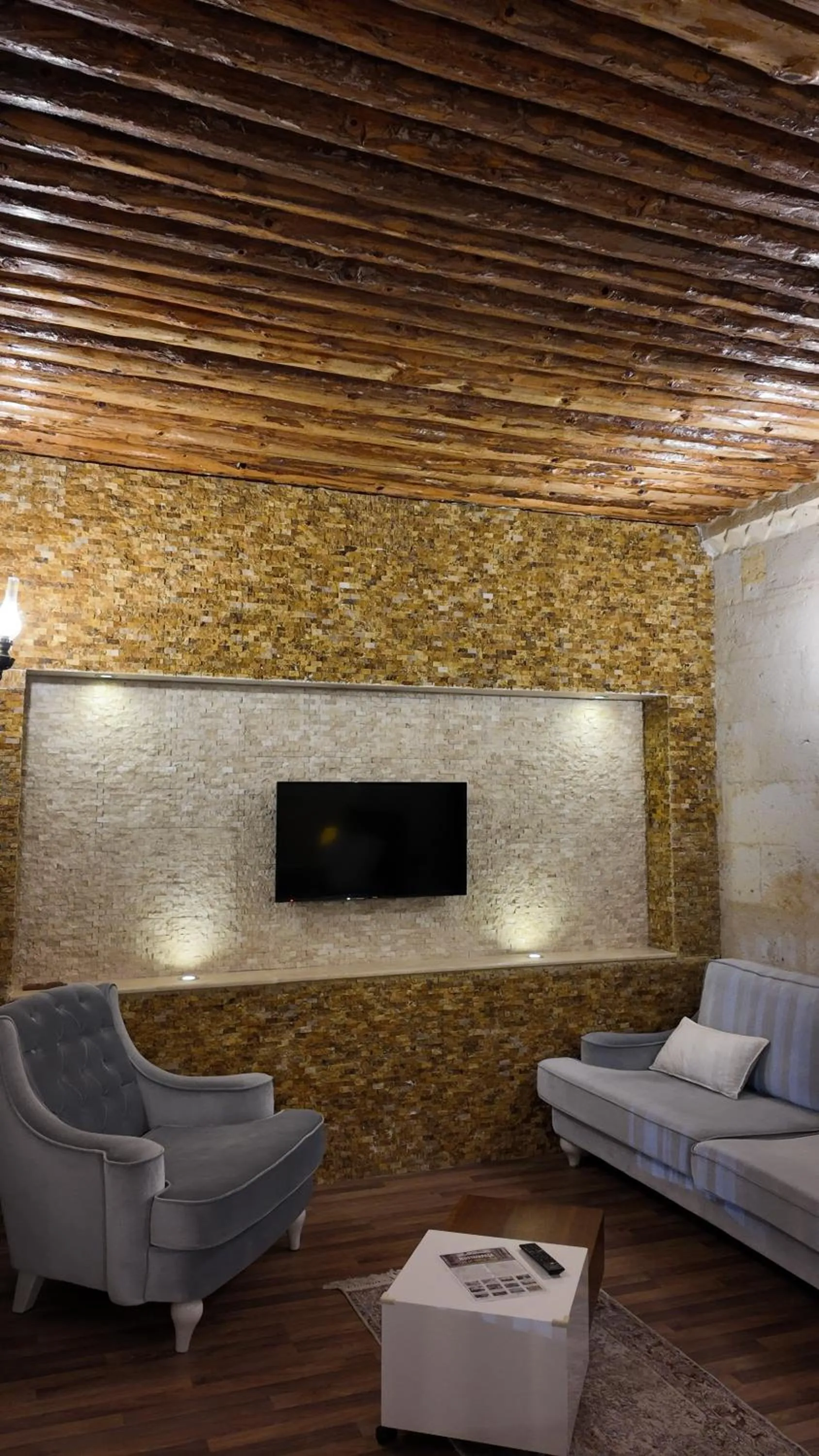 Photo of the whole room, Bed in Konak Bezirhane Cave Otel