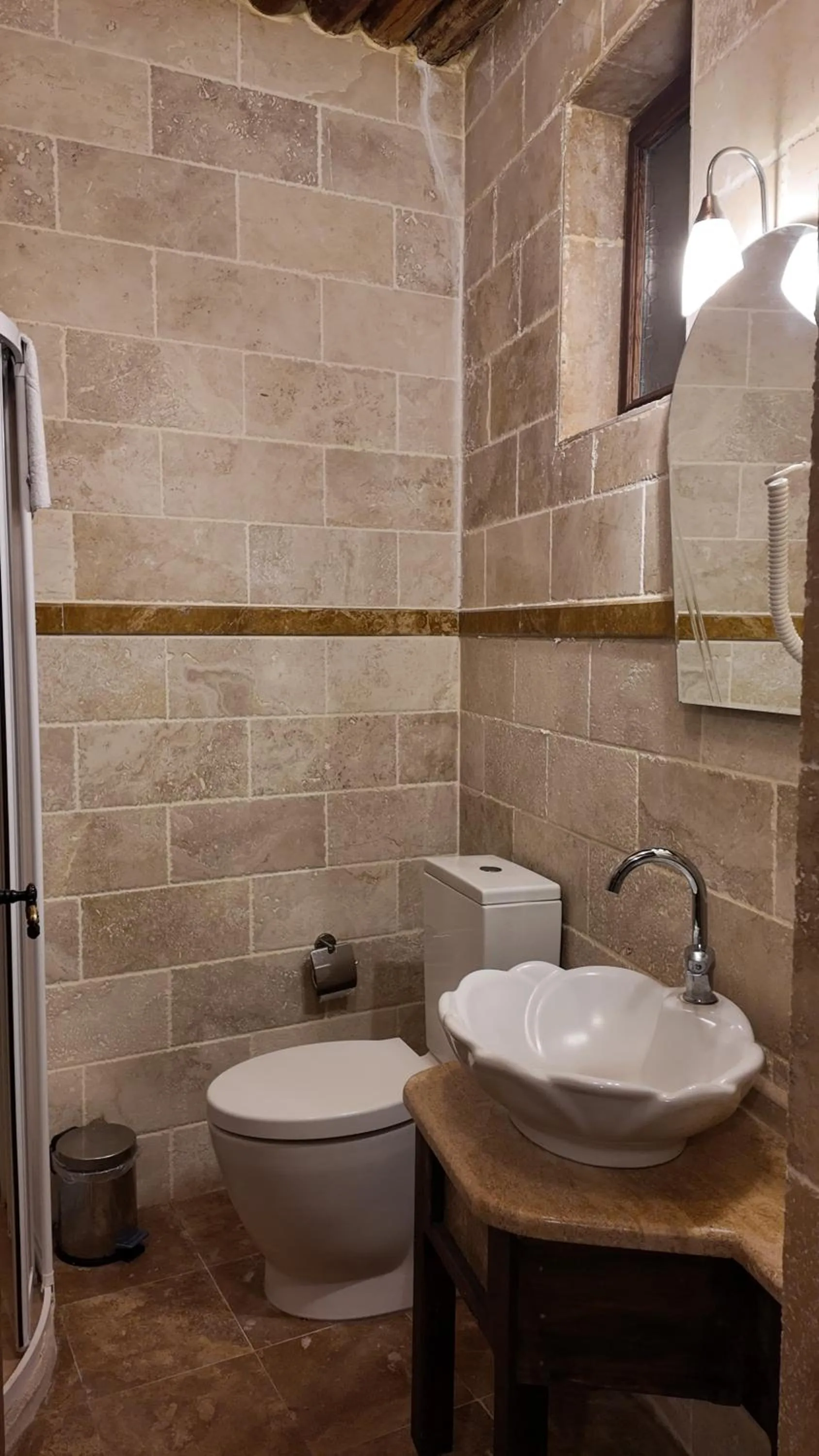 Bathroom in Konak Bezirhane Cave Otel