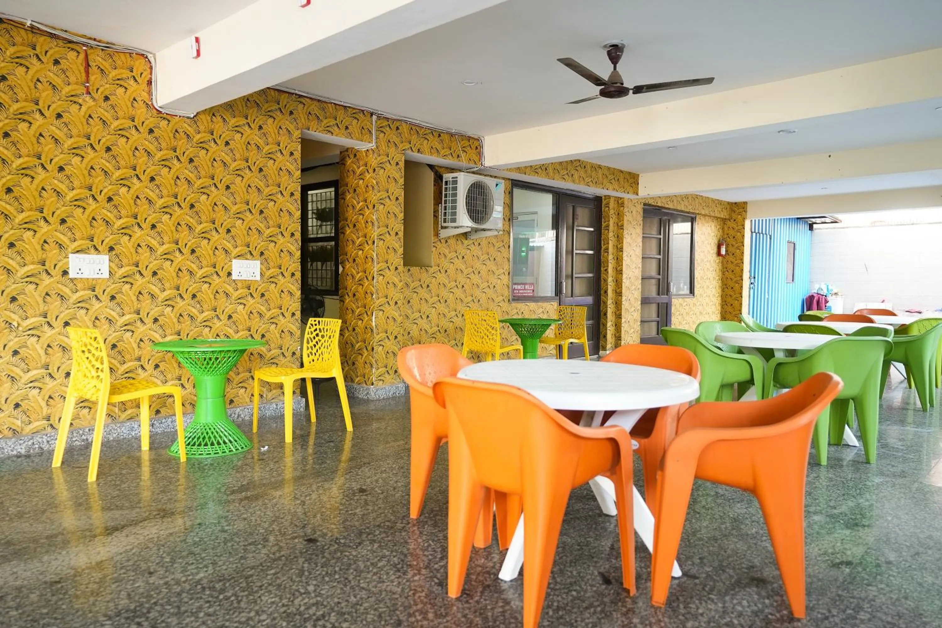 Restaurant/places to eat in Prince Villa