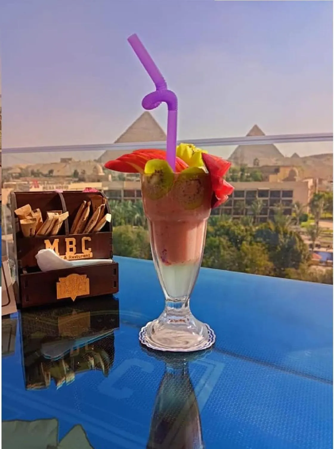 Restaurant/places to eat in Regency Pyramids Hotel