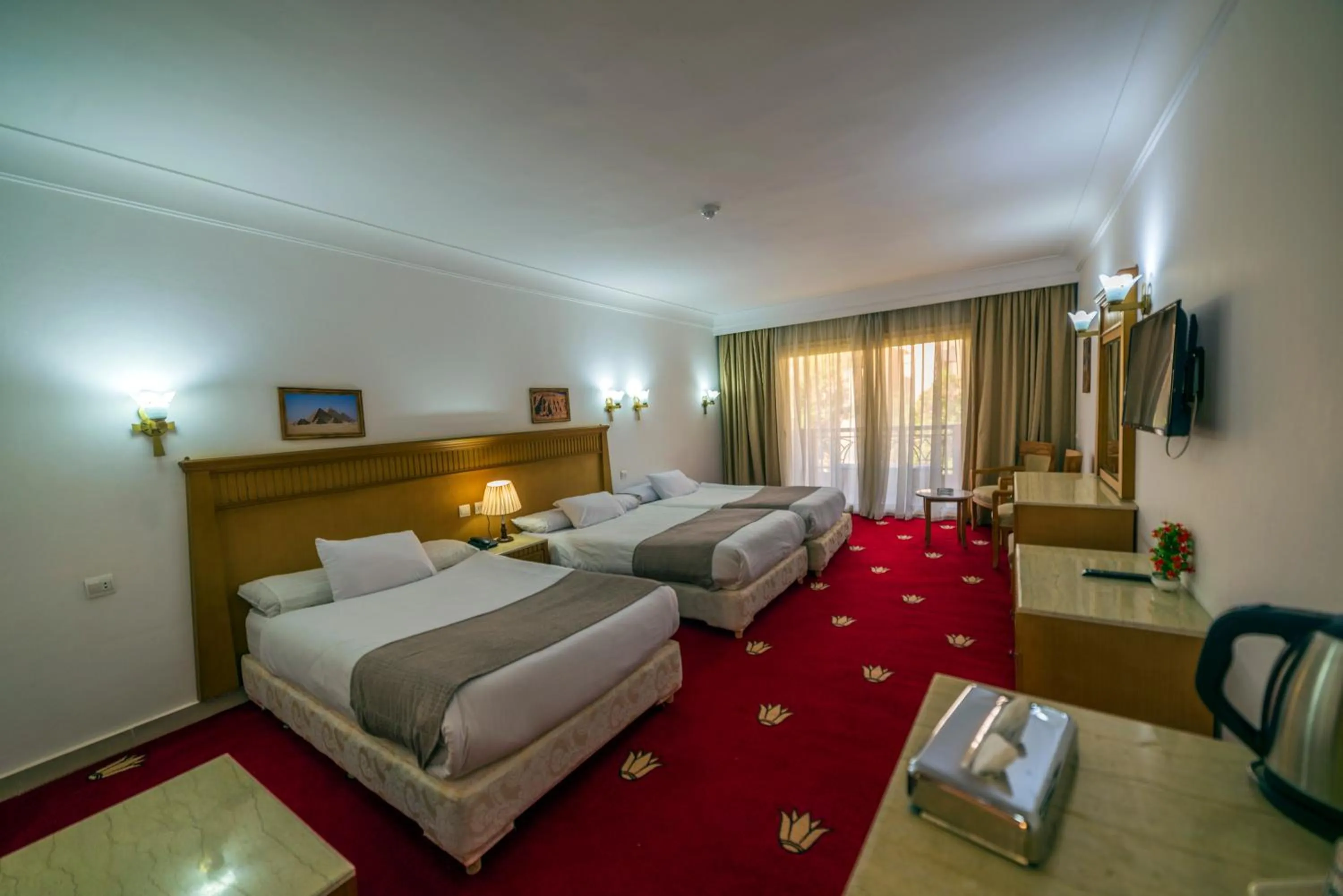 Bedroom, Bed in Regency Pyramids Hotel