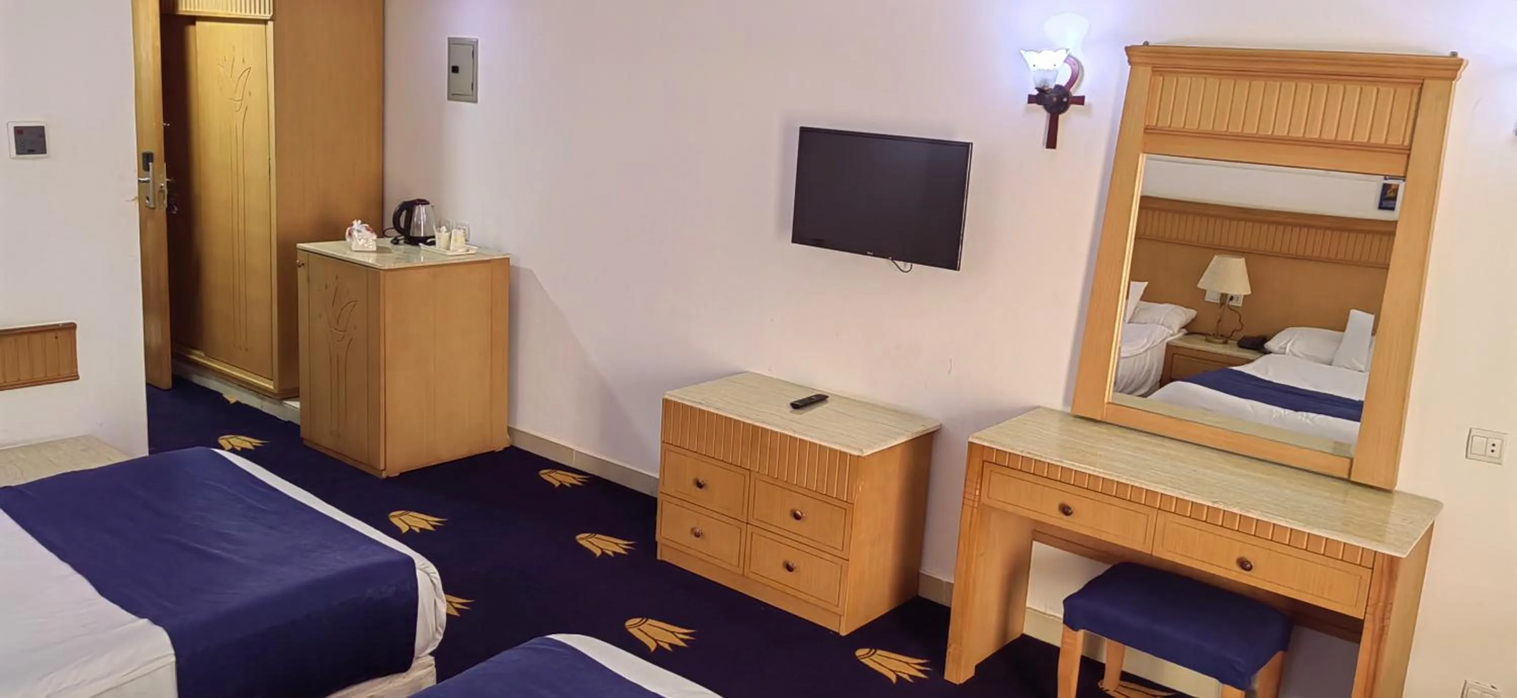 TV and multimedia, Bed in Regency Pyramids Hotel