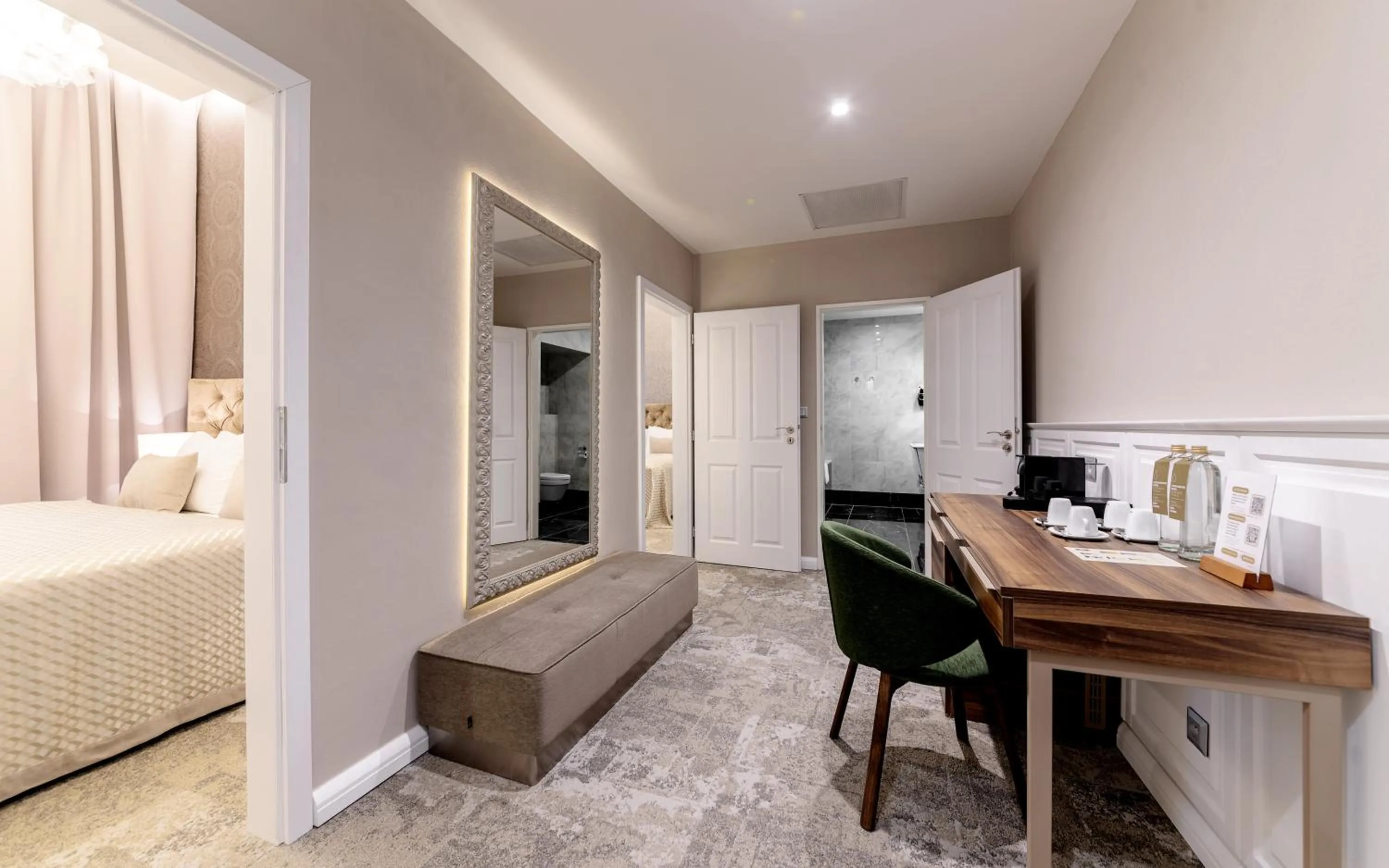 Coffee/tea facilities, Bed in Grandhotel Brno