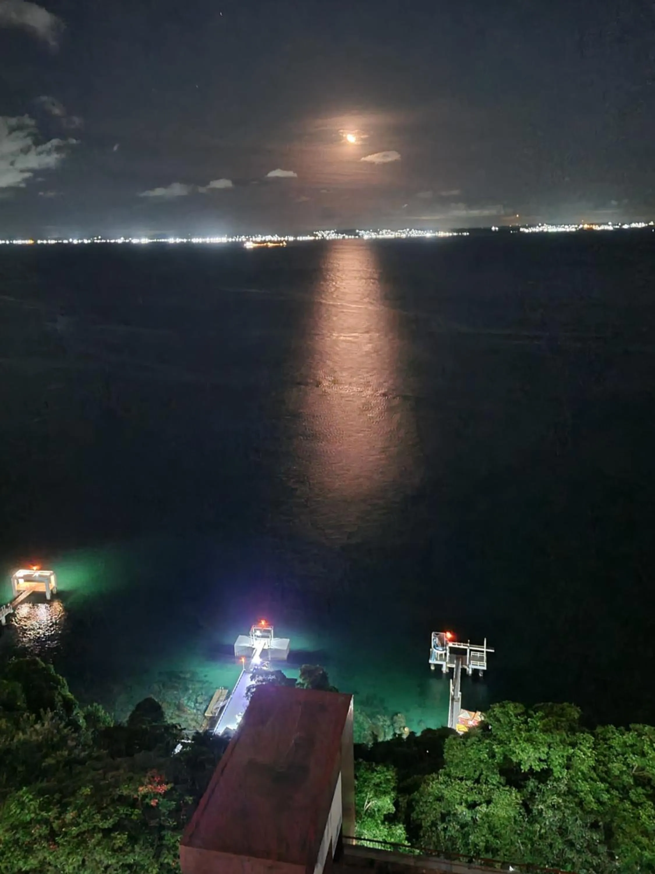 Night in Flat Sol Victoria Marina Vista Mar