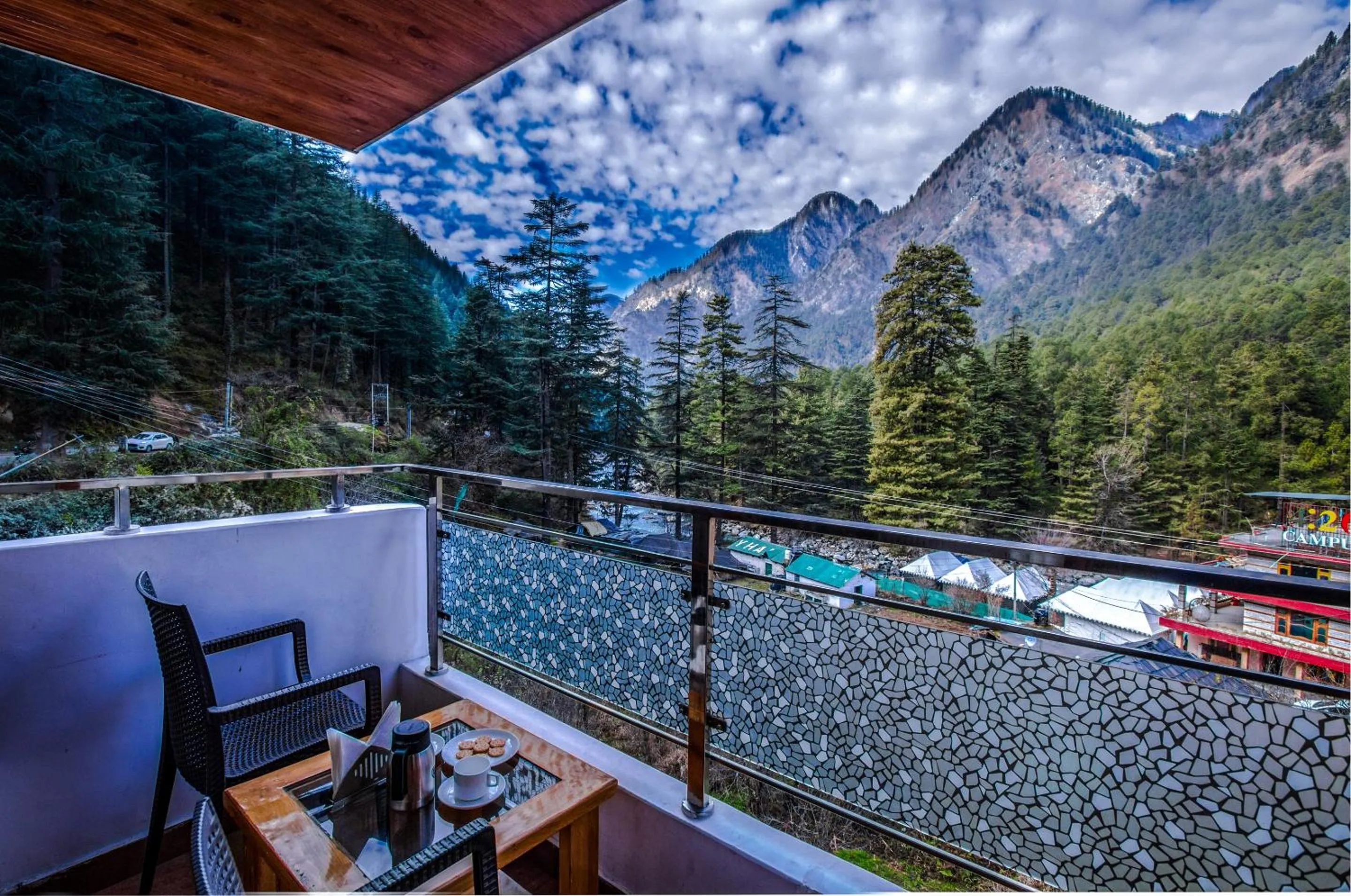 King Room with Mountain View in Hotel Hukam's Holiday Home