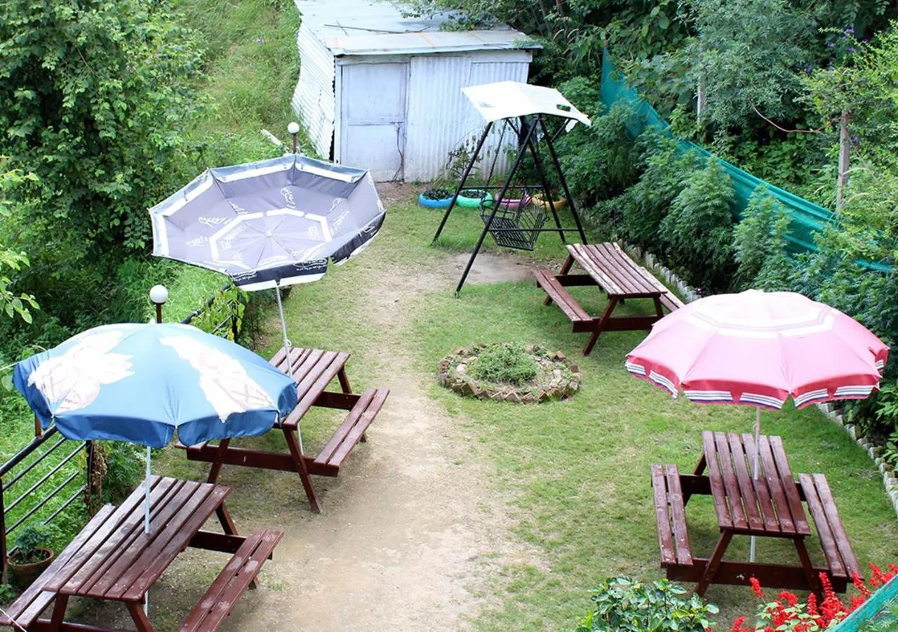 Garden view in Hotel Sanawar View