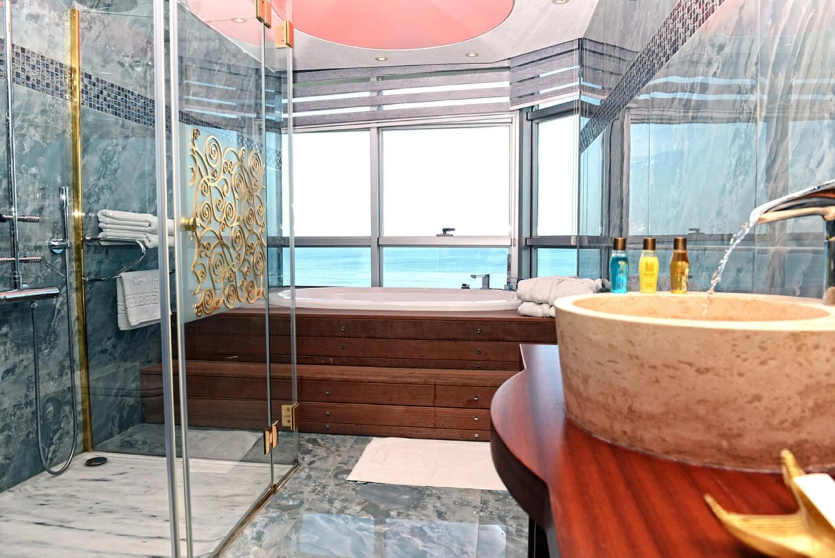 Bathroom in Grand Amisos Hotel