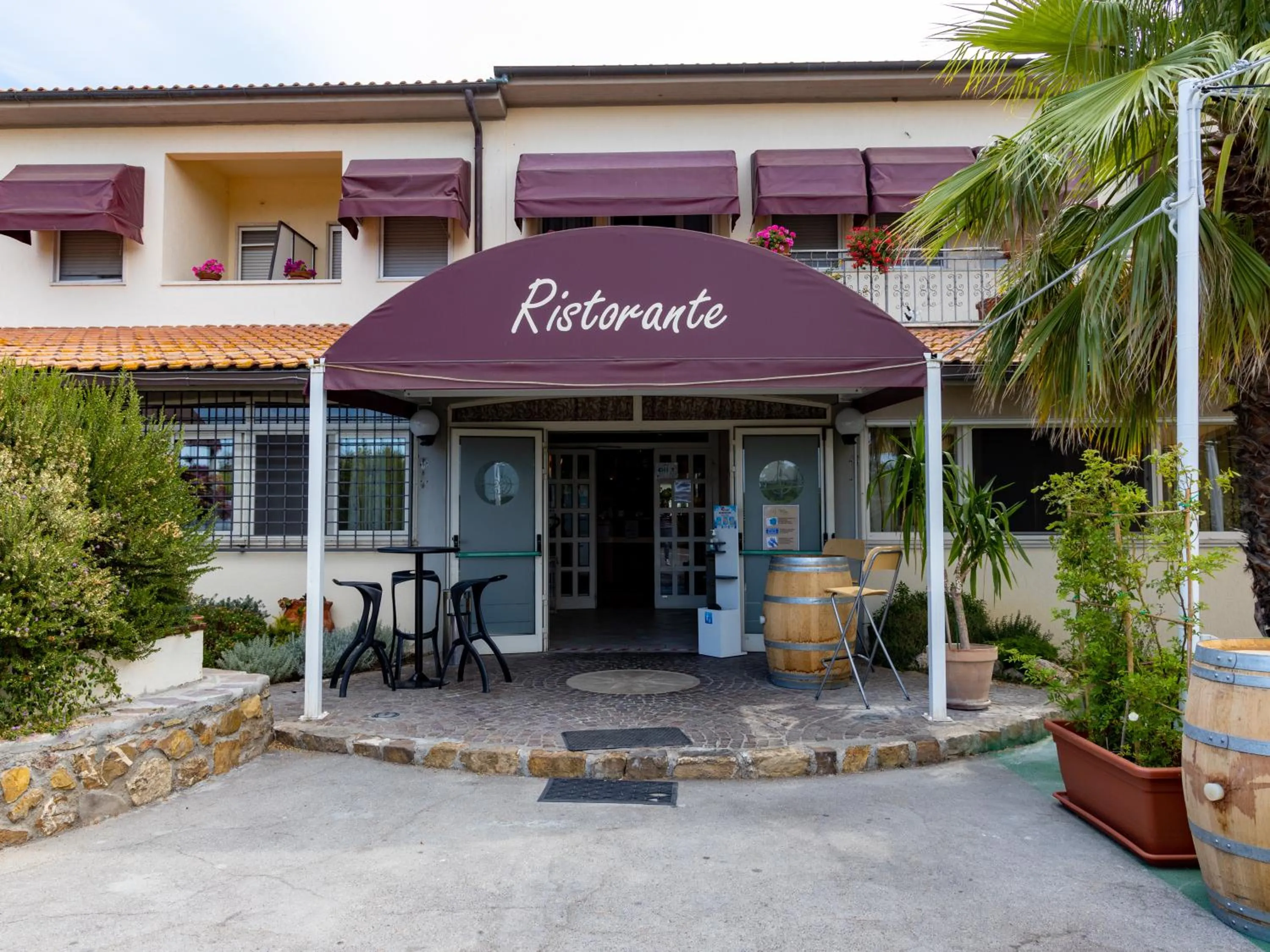 Property building in Hotel La Rosa Dei Venti