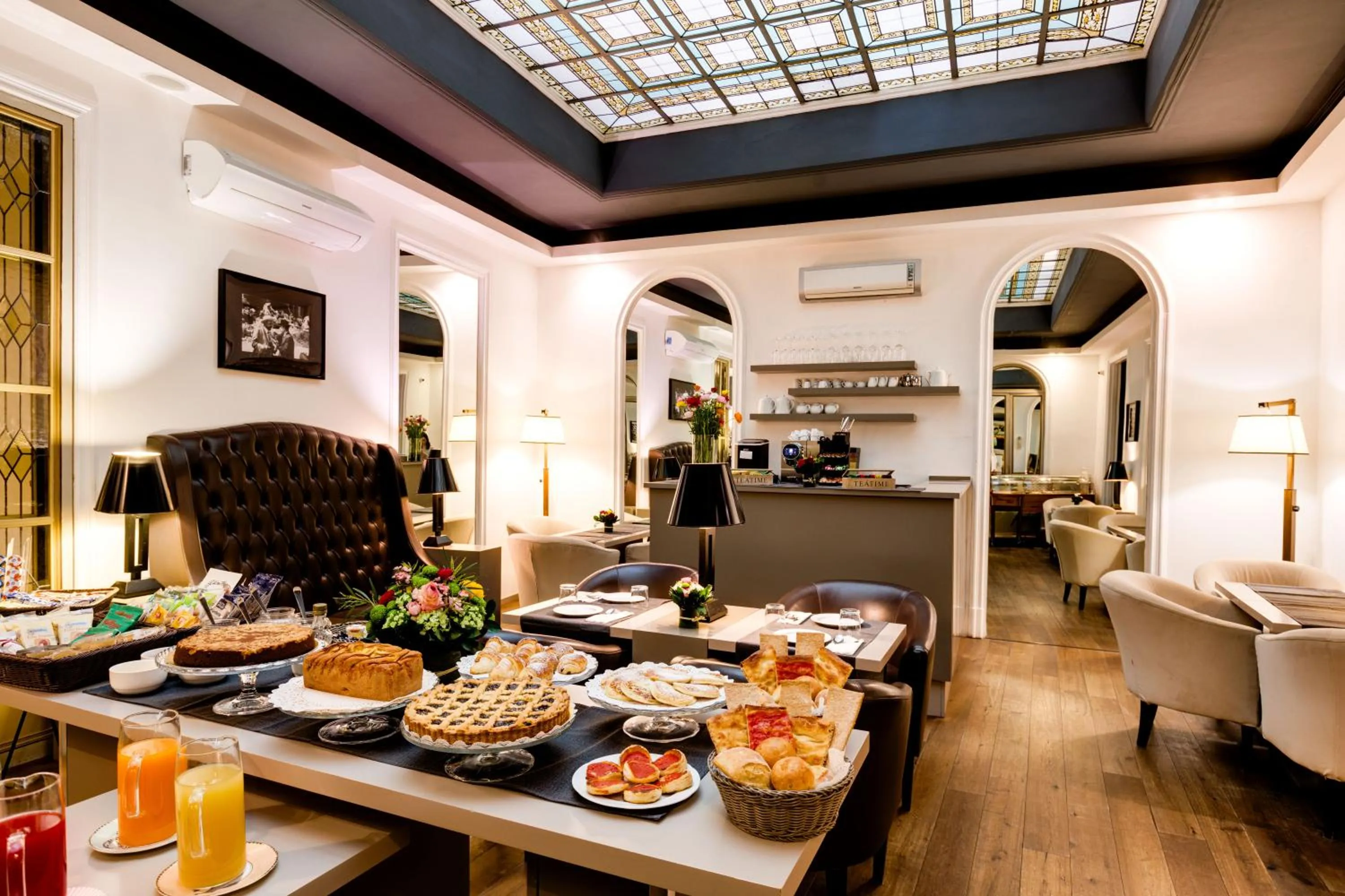 Breakfast in V Collection Piazza Farnese Luxury Suites