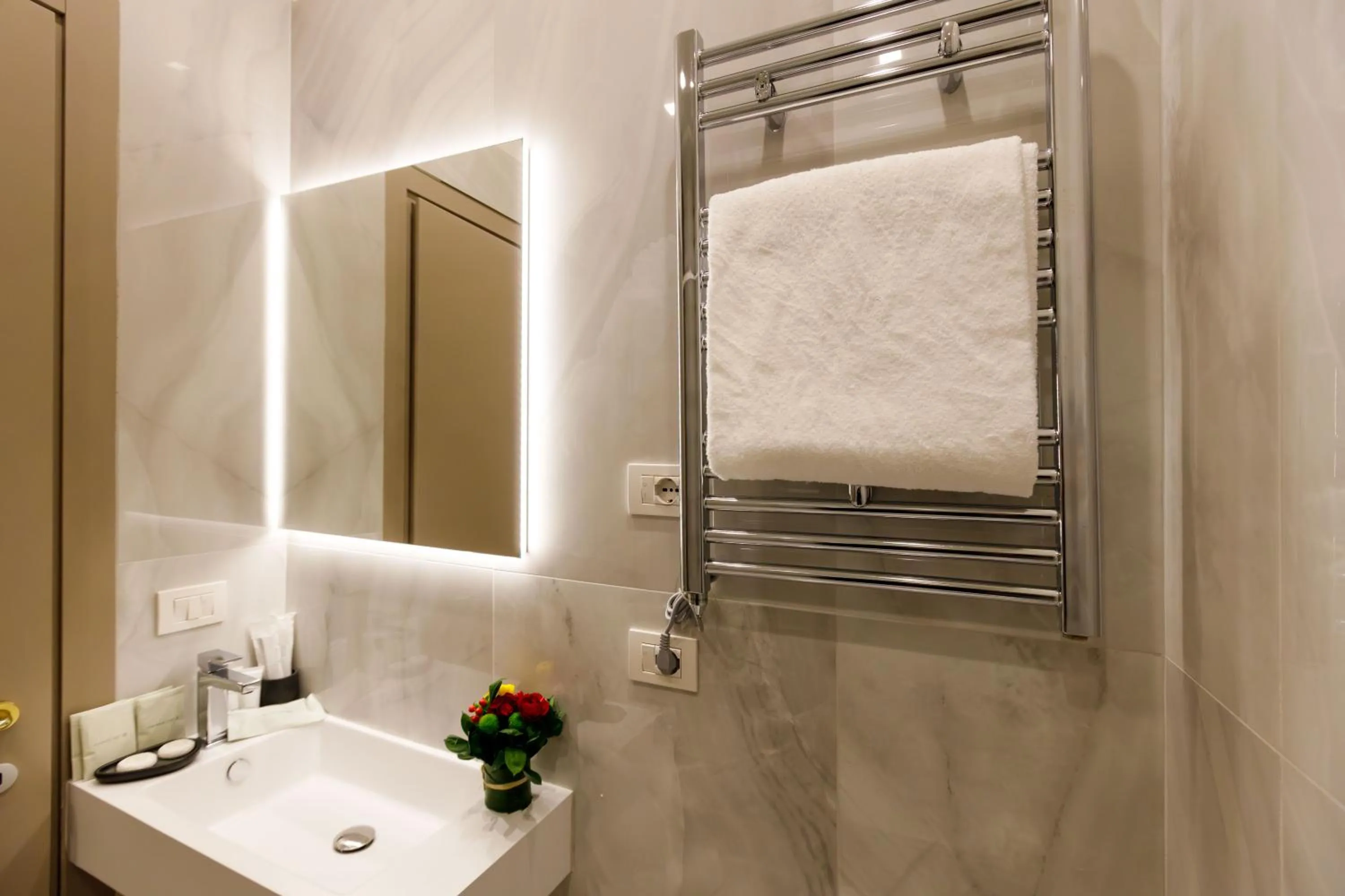 Bathroom in V Collection Piazza Farnese Luxury Suites