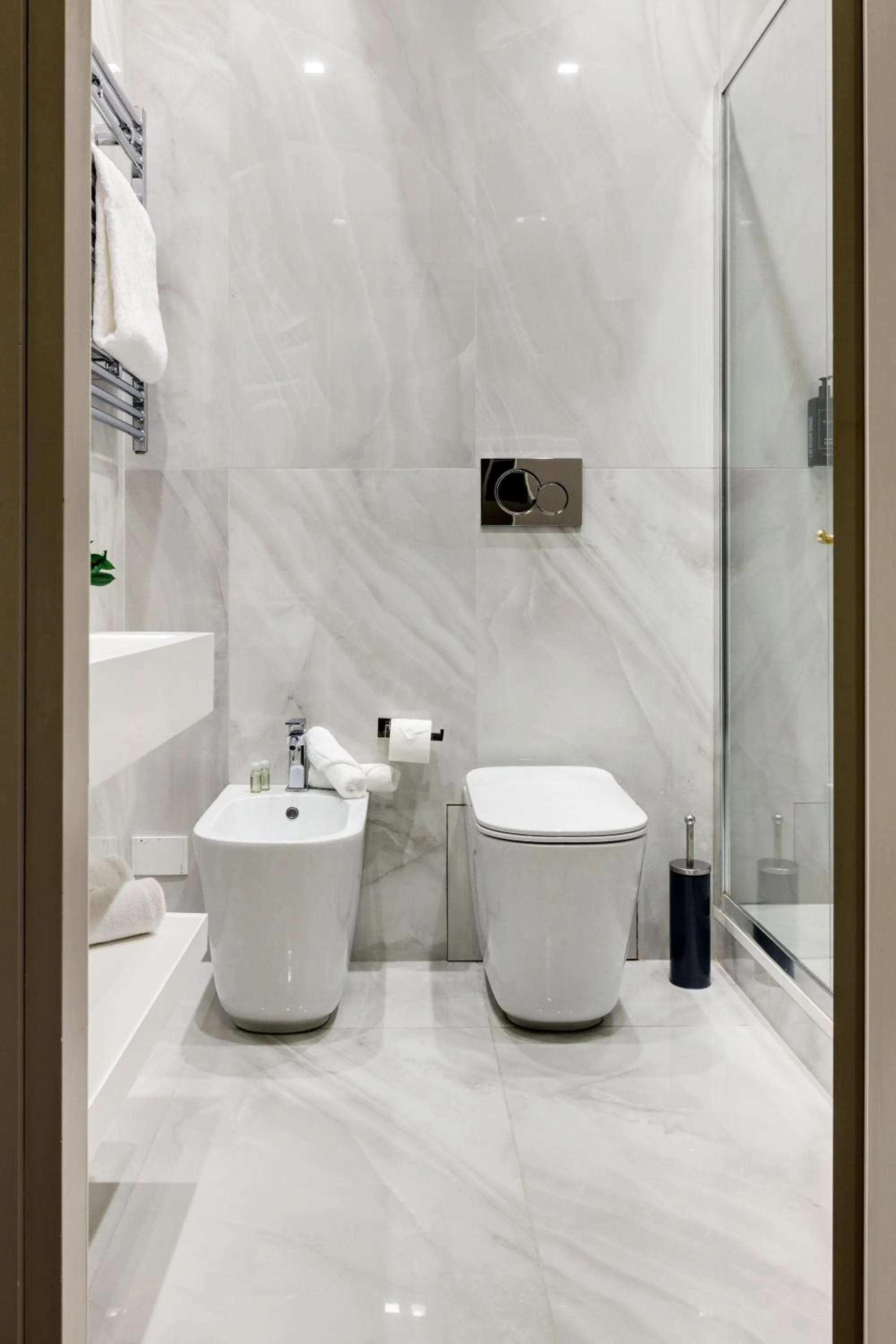 Bathroom in V Collection Piazza Farnese Luxury Suites
