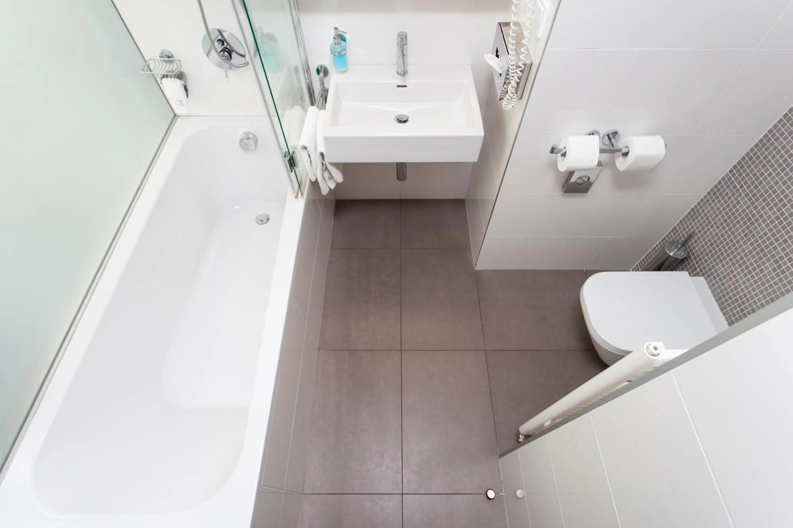 Bathroom in Hotel Carol