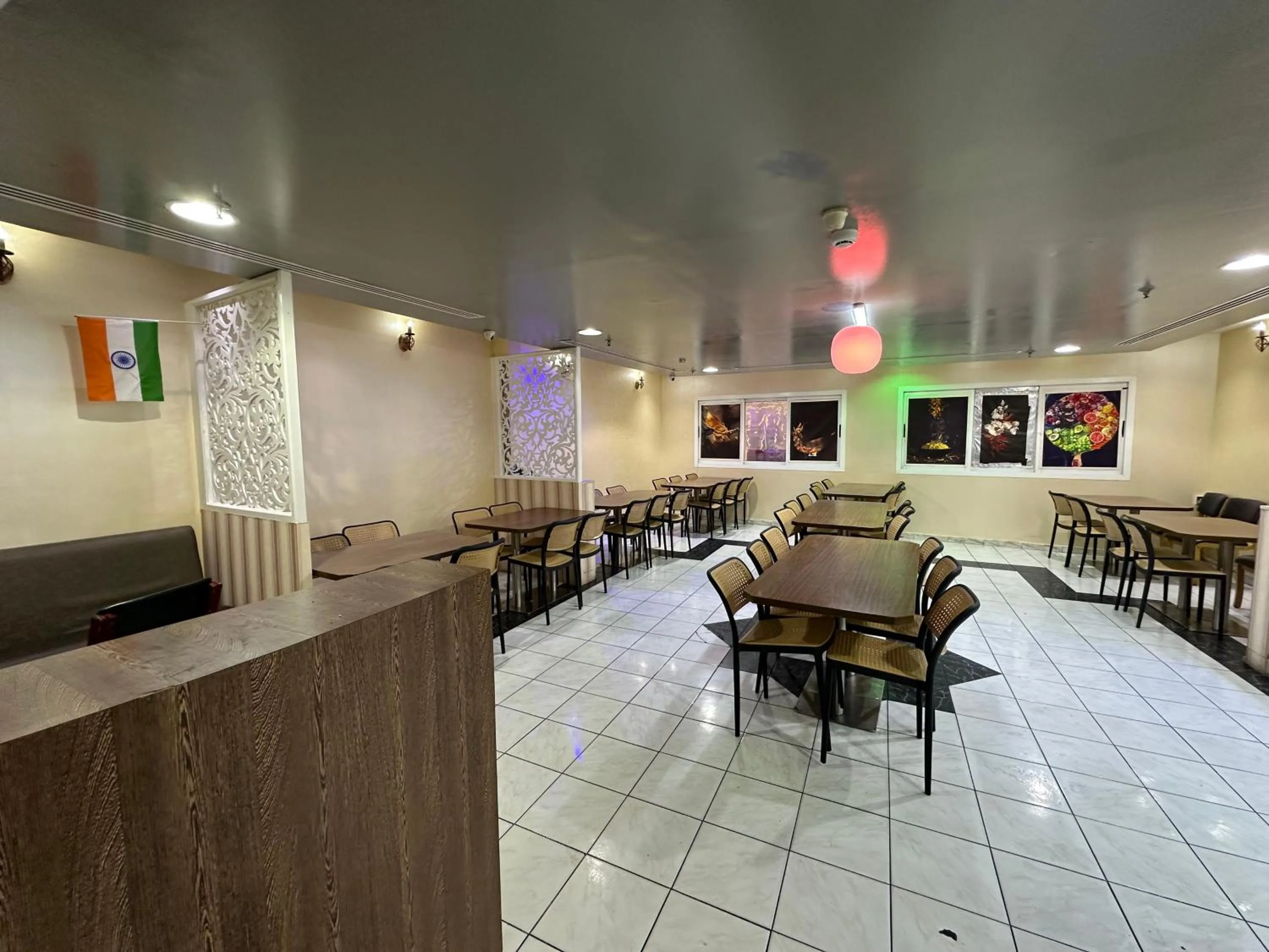 Restaurant/places to eat in Aygro Hotel