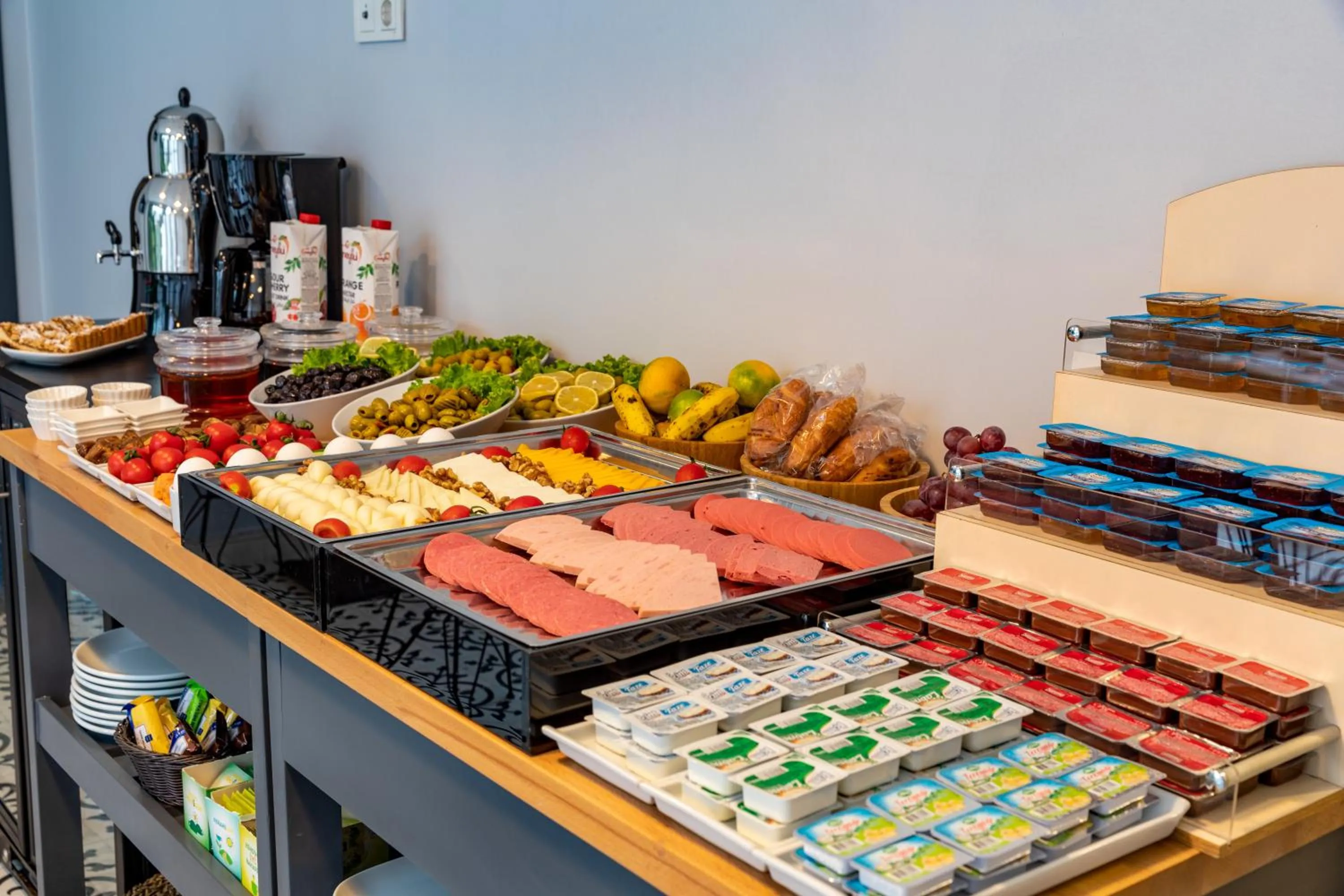 Breakfast in Green Parrot Hotel Istanbul