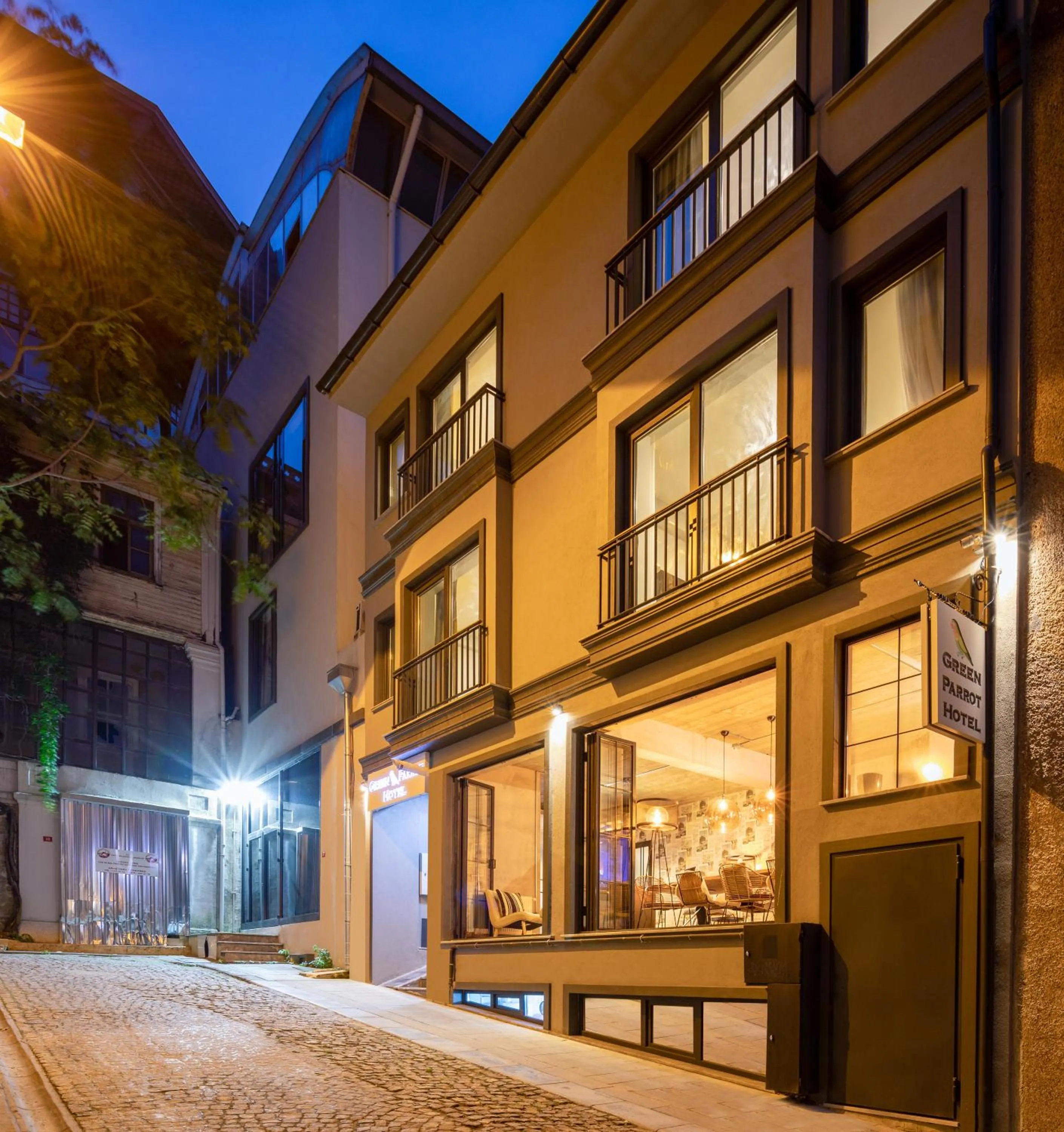 Property building in Green Parrot Hotel Istanbul