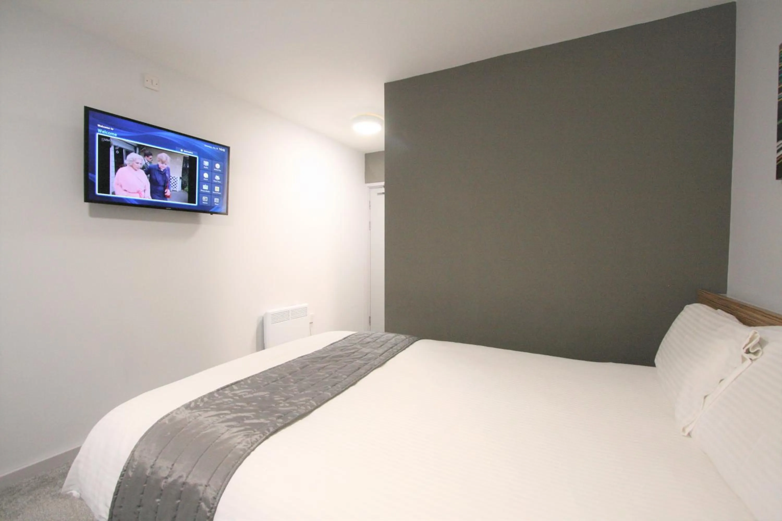 Photo of the whole room in Citilodge Wakefield Hotel by Roomsbooked