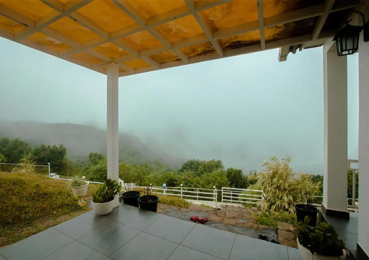 Two-Bedroom Villa in White Stone Vagamon Hilltop Cottage by VOYE HOMES Two-Bedroom Villa in White Stone Vagamon Hilltop Cottage by VOYE HOMES