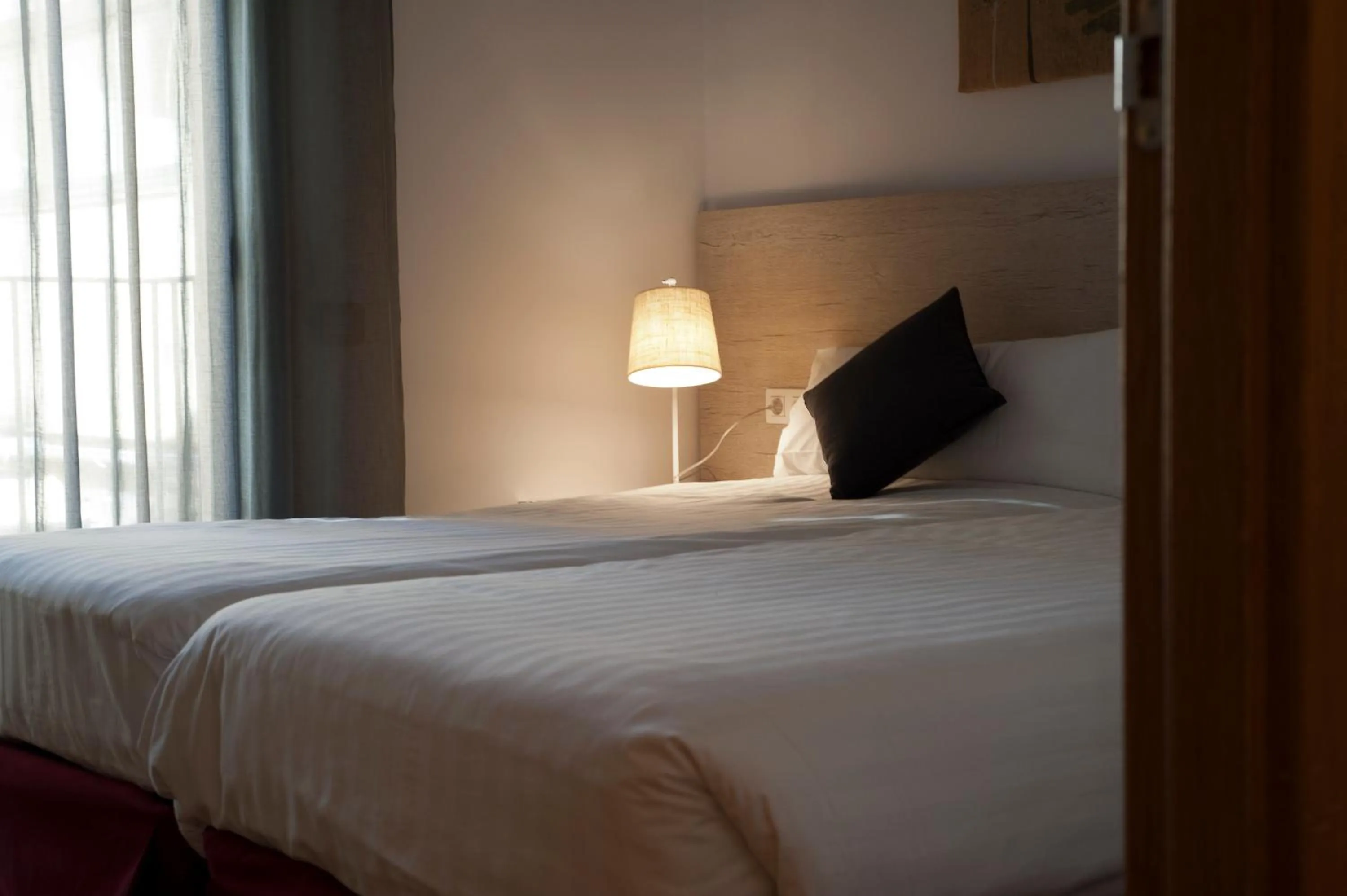 Bedroom, Bed in MH Apartments Gracia