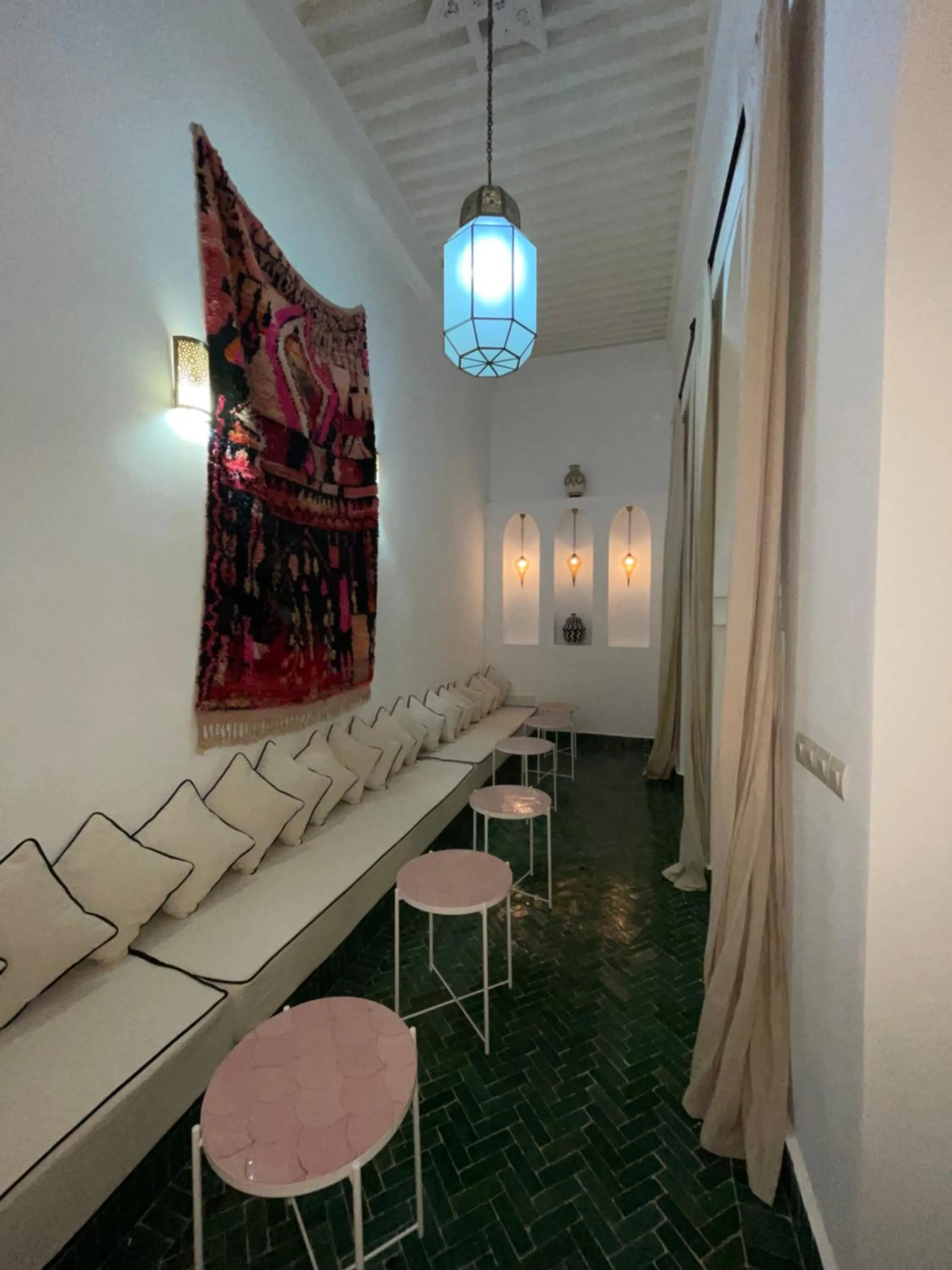 Lounge or bar in Riad Dar Rabiaa