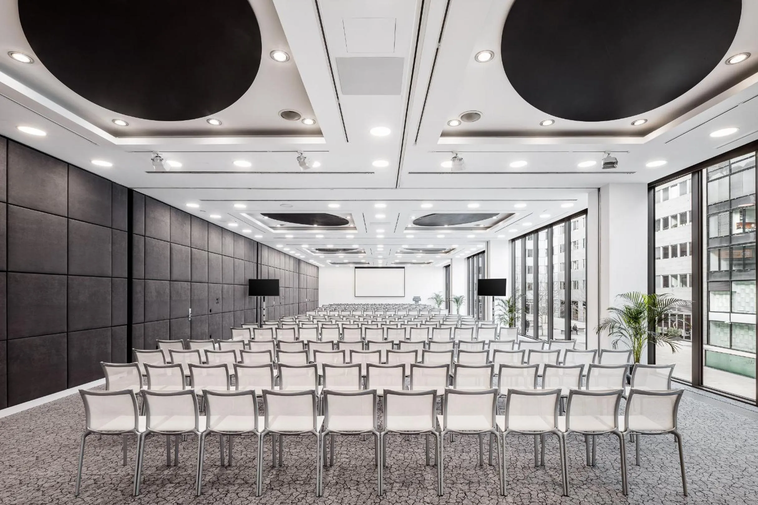 Meeting/conference room in Vienna House by Wyndham Andel's Prague