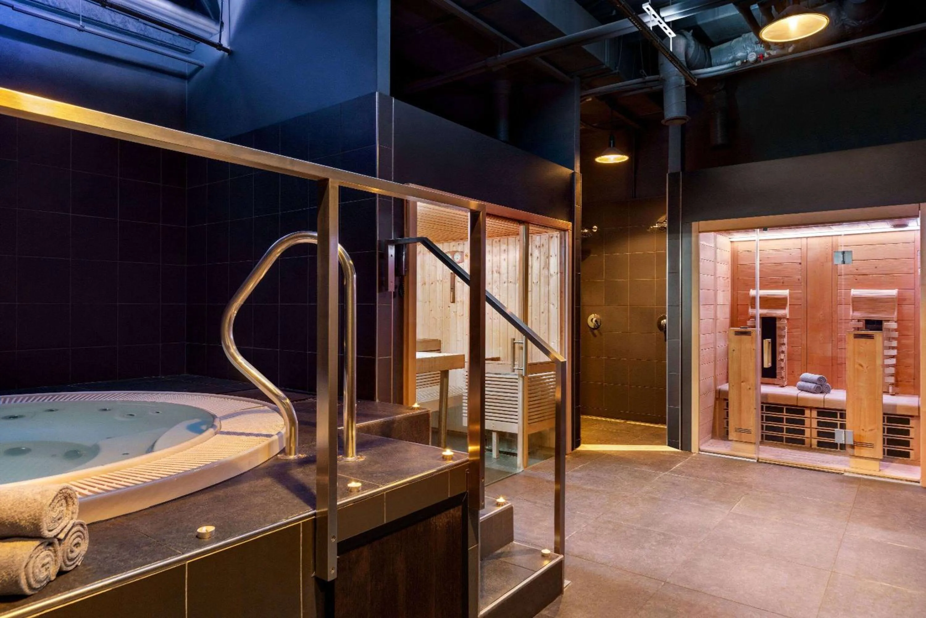 Fitness centre/facilities in Vienna House by Wyndham Andel's Prague