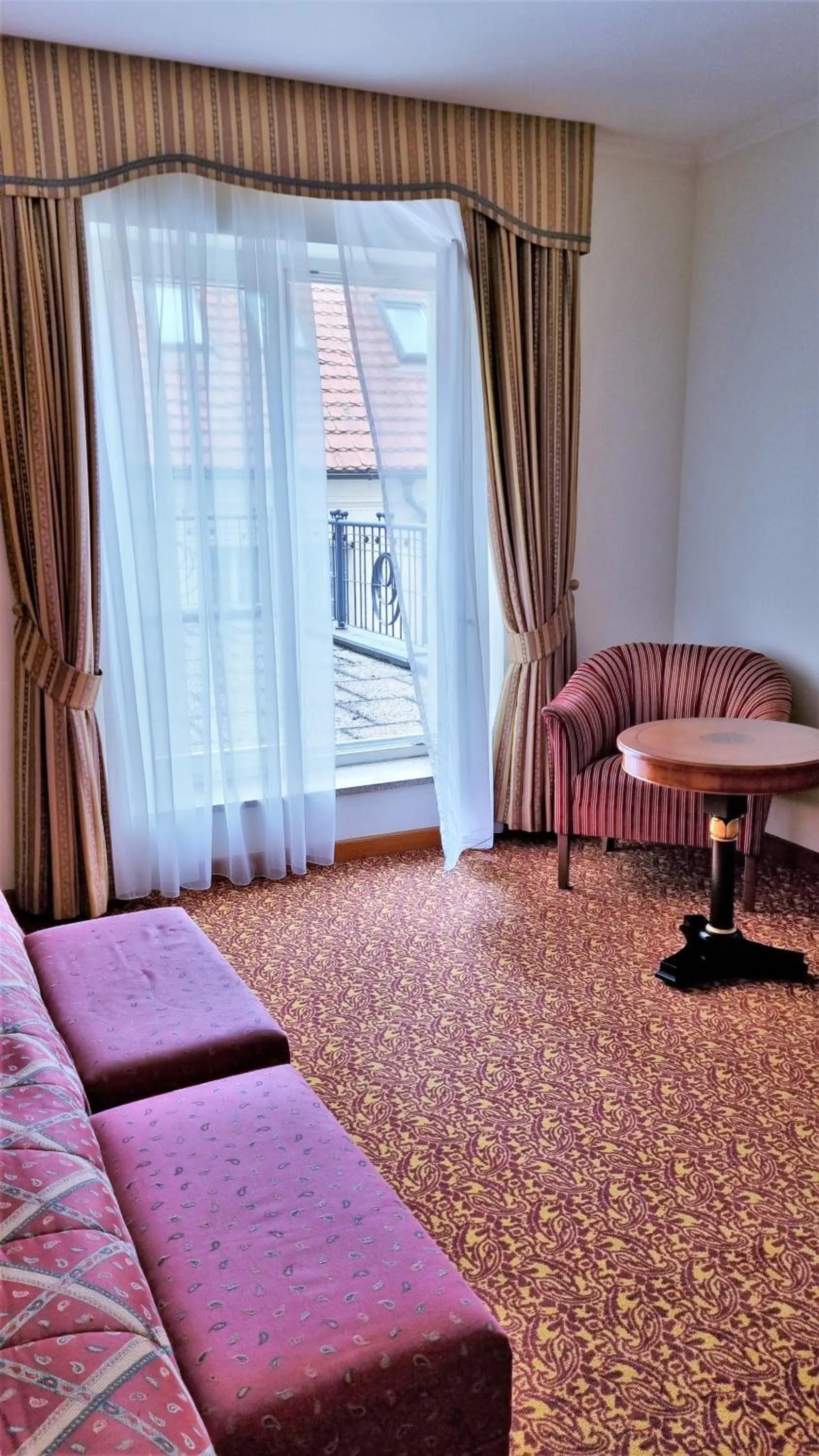 Balcony/Terrace, Bed in Hotel Savoy Prague
