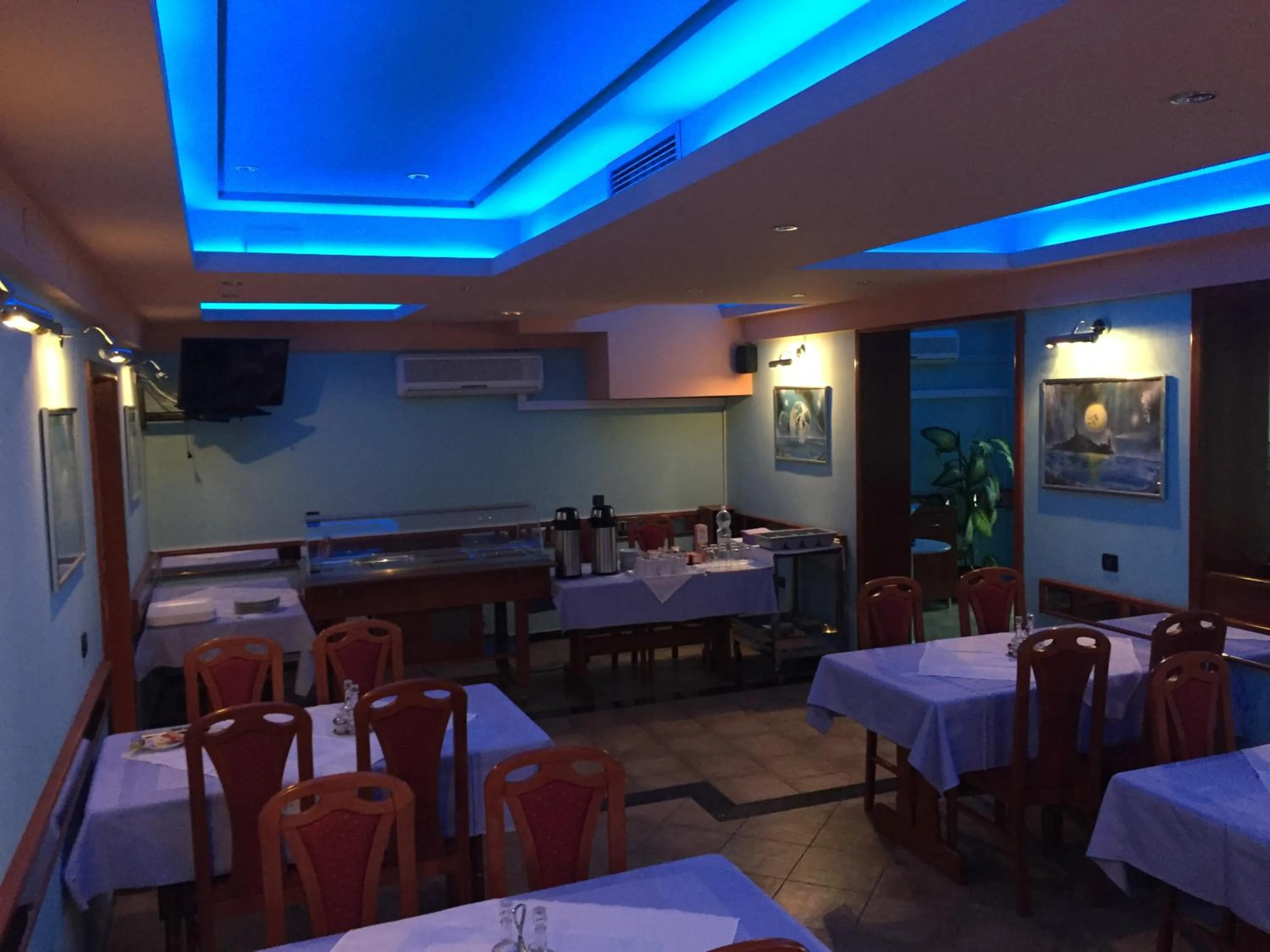 Restaurant/places to eat in Guesthouse Varnica