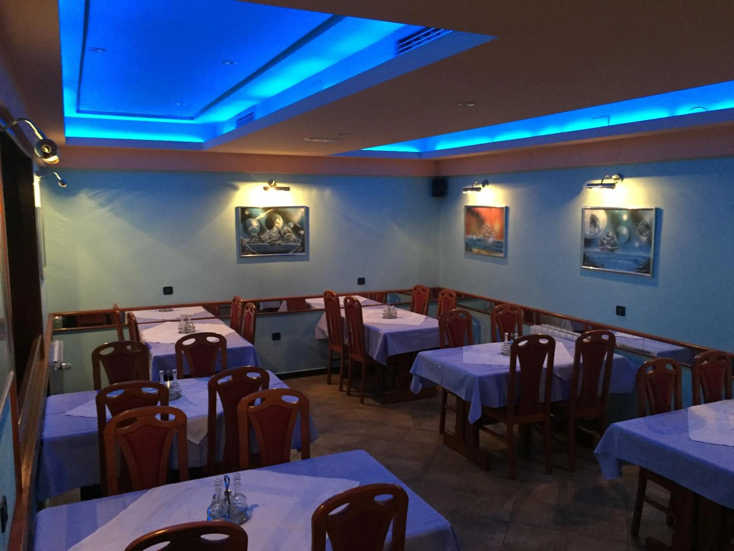 Restaurant/places to eat in Guesthouse Varnica